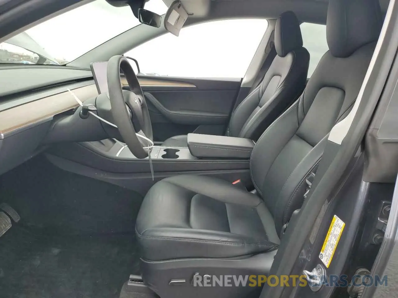 7 Photograph of a damaged car 7SAYGAEE4PF879736 TESLA MODEL Y 2023