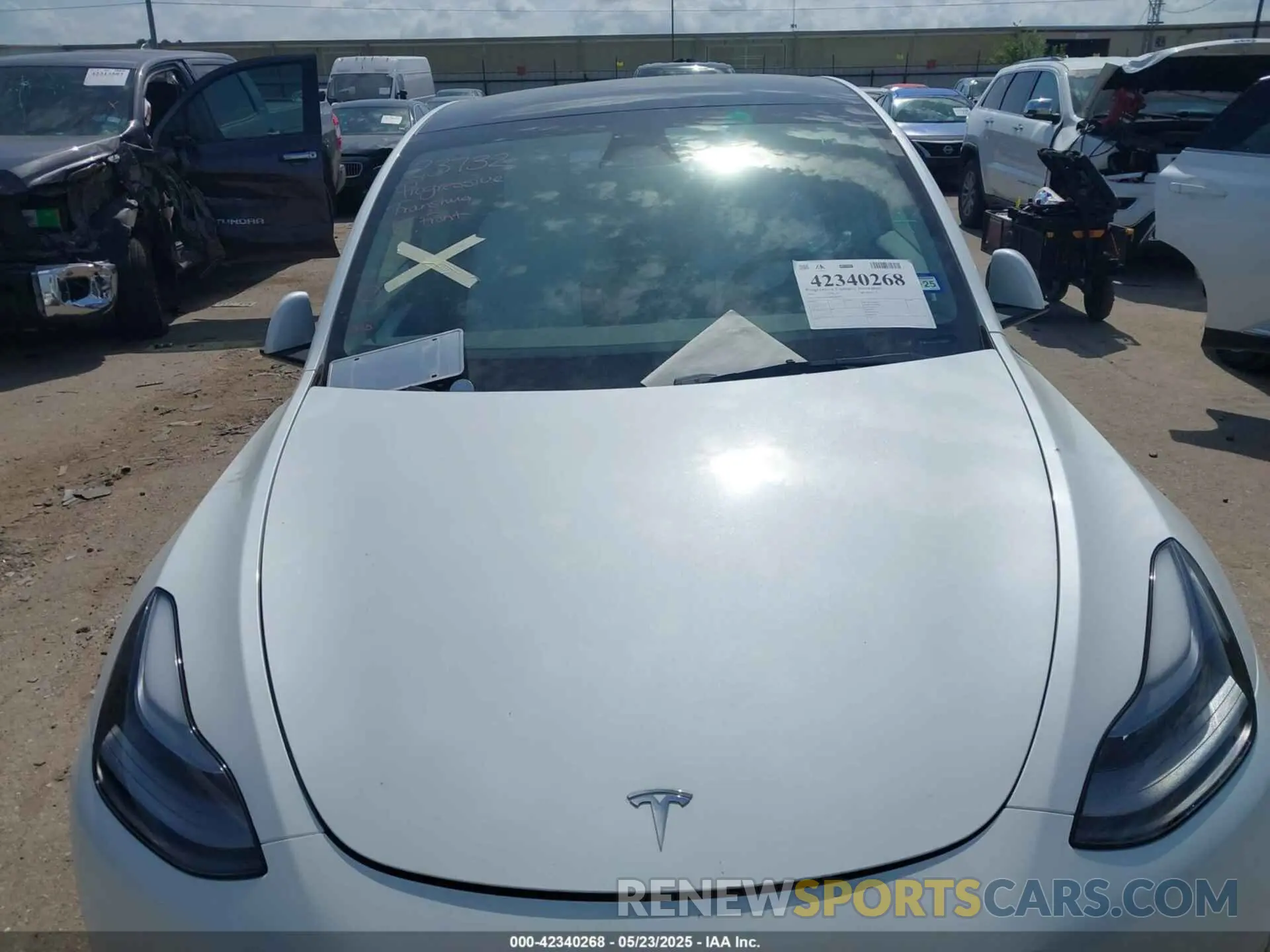 11 Photograph of a damaged car 7SAYGAEE4PF885925 TESLA MODEL Y 2023