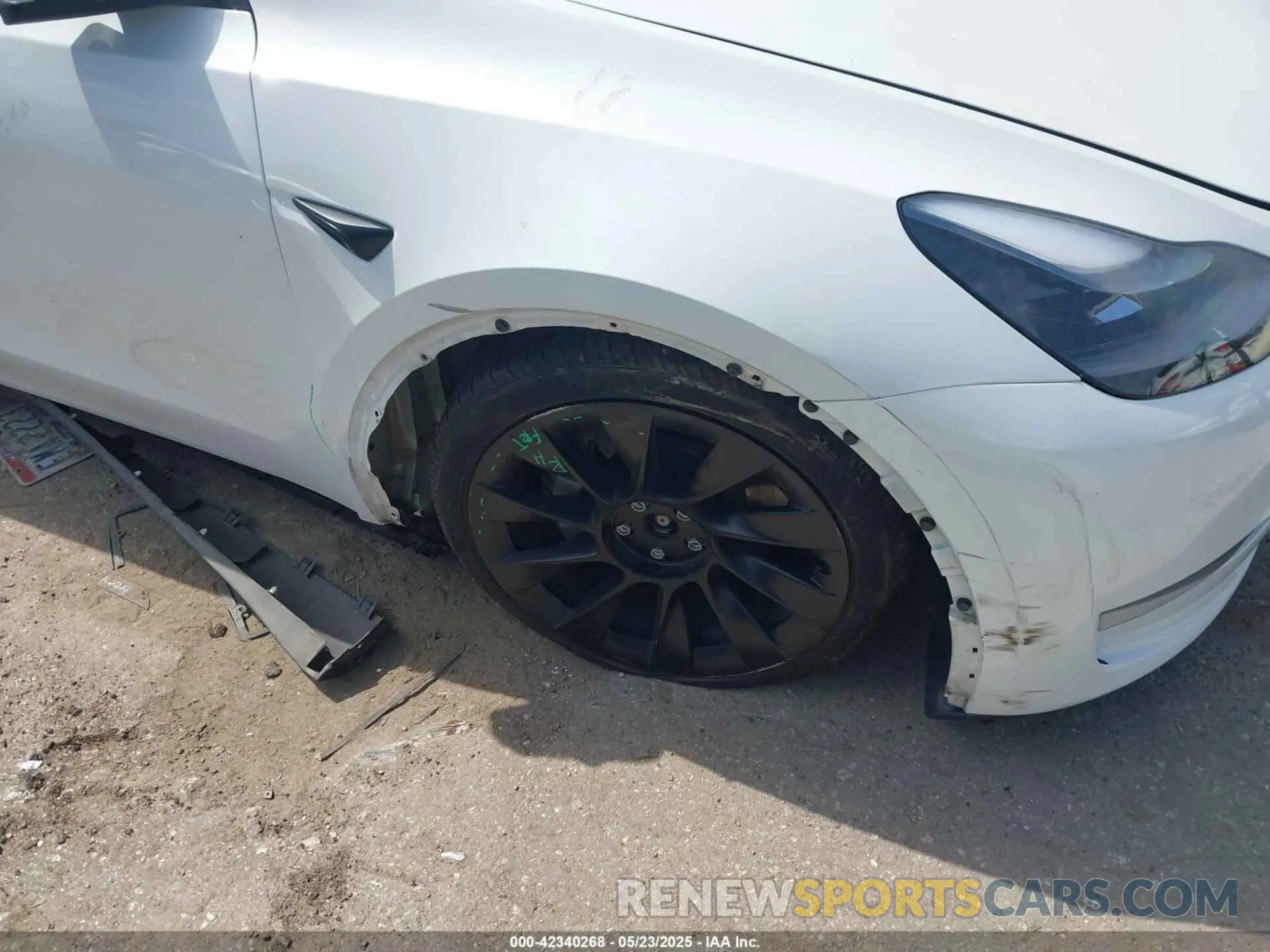 6 Photograph of a damaged car 7SAYGAEE4PF885925 TESLA MODEL Y 2023