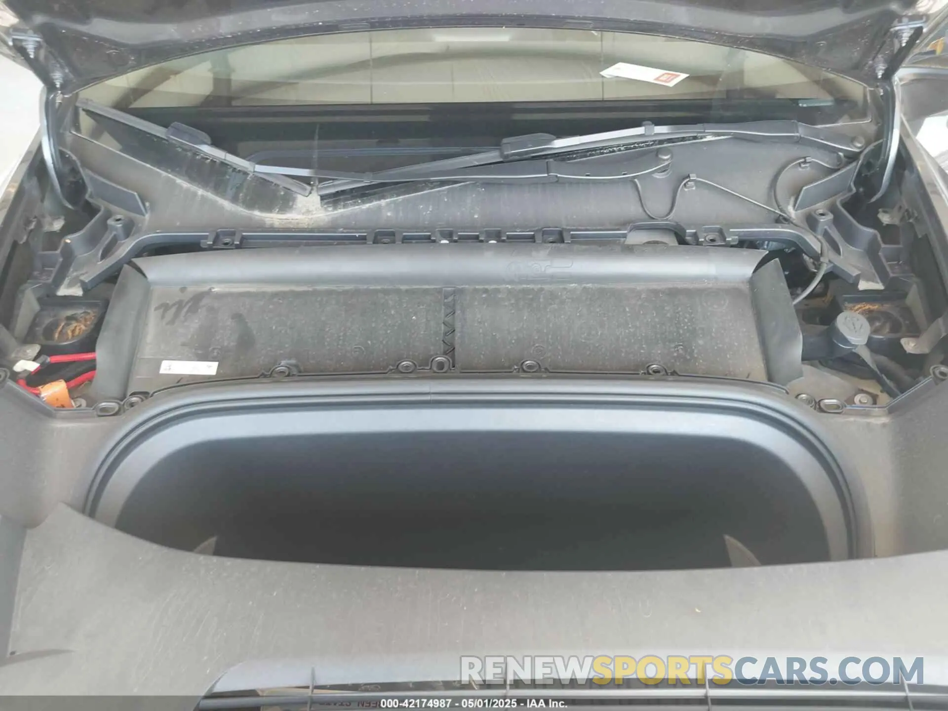 10 Photograph of a damaged car 7SAYGAEE4PF906577 TESLA MODEL Y 2023