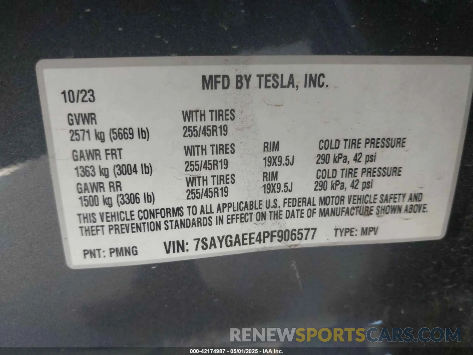 9 Photograph of a damaged car 7SAYGAEE4PF906577 TESLA MODEL Y 2023