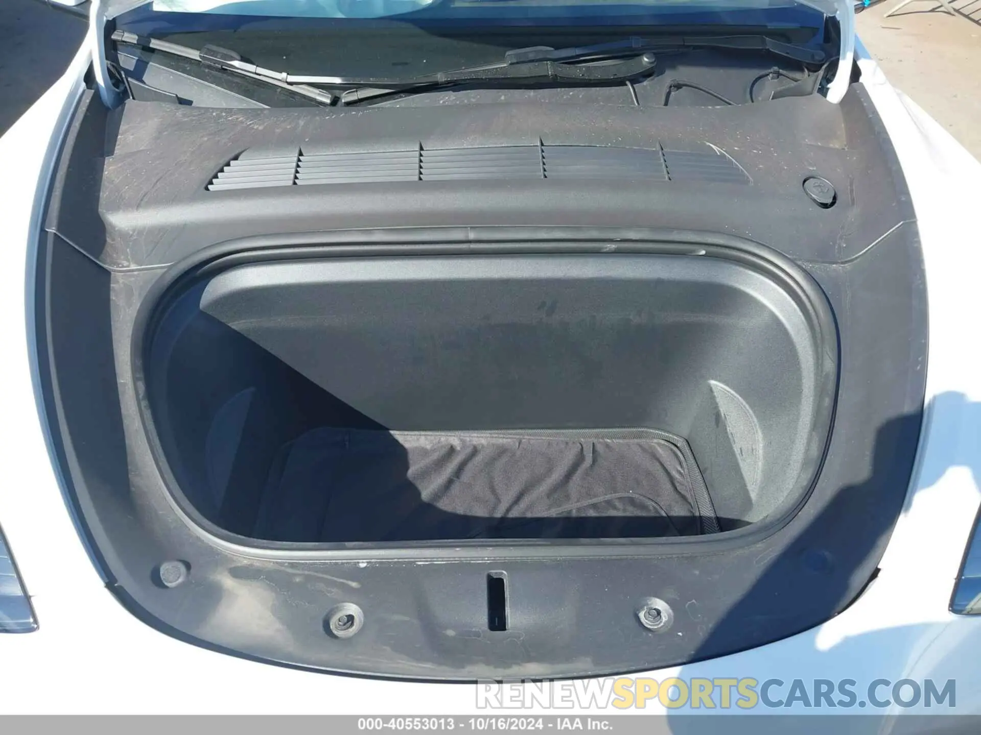 10 Photograph of a damaged car 7SAYGAEE4PF969503 TESLA MODEL Y 2023