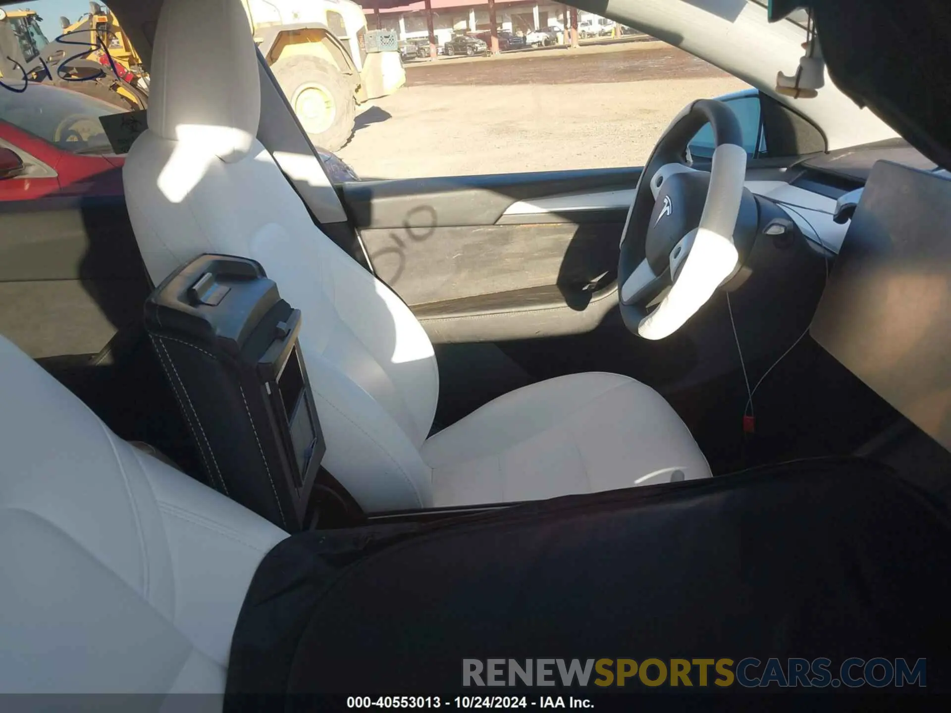 5 Photograph of a damaged car 7SAYGAEE4PF969503 TESLA MODEL Y 2023