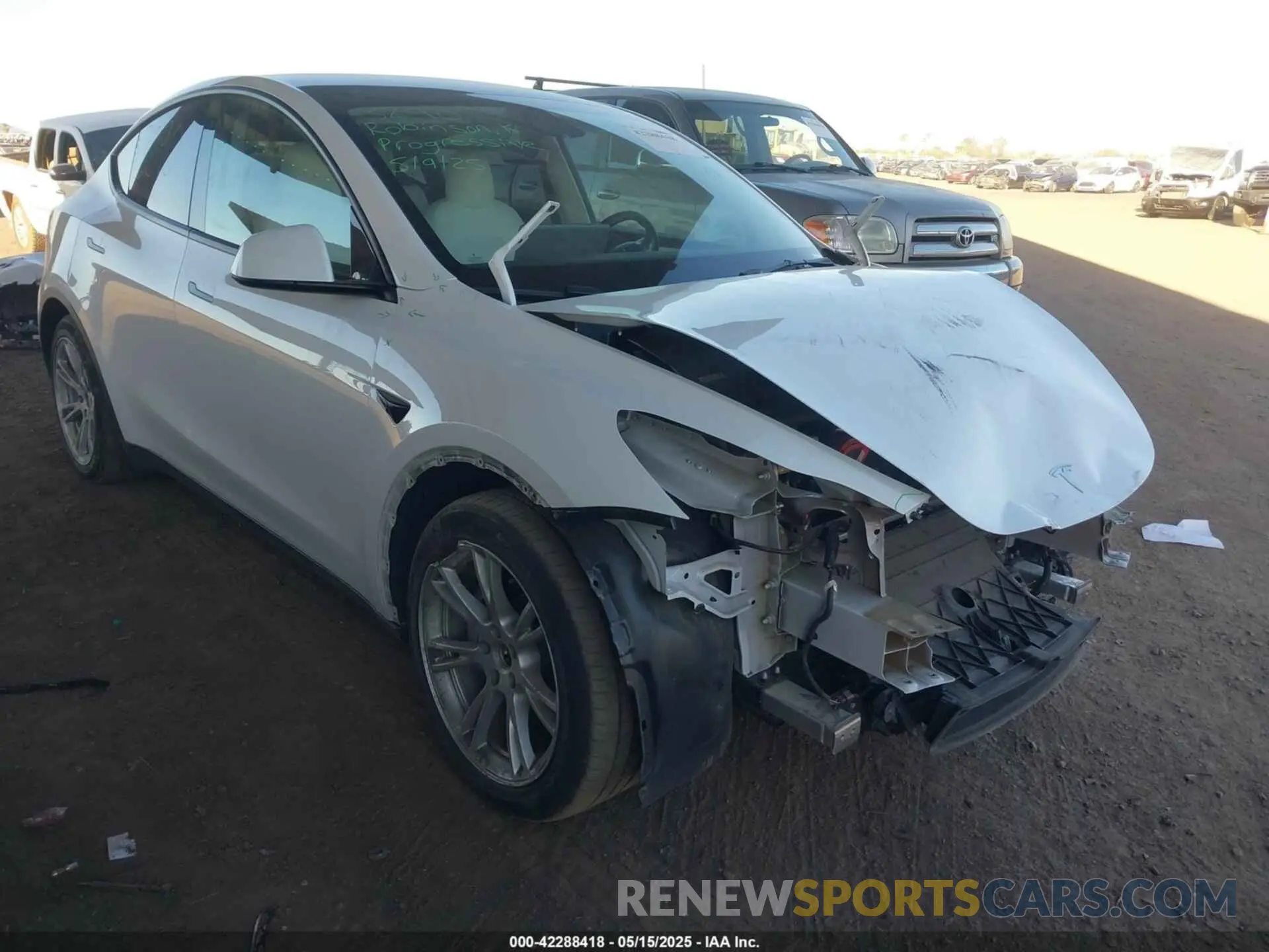 1 Photograph of a damaged car 7SAYGAEE5PF642138 TESLA MODEL Y 2023