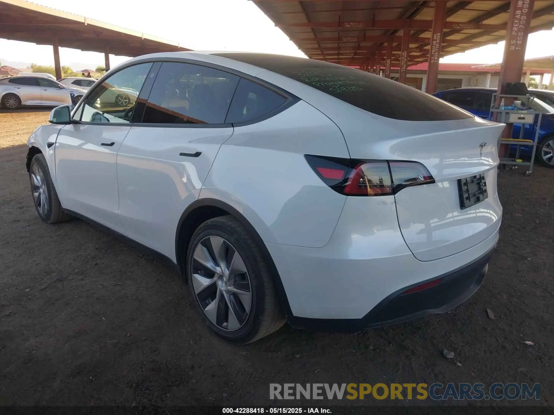 3 Photograph of a damaged car 7SAYGAEE5PF642138 TESLA MODEL Y 2023