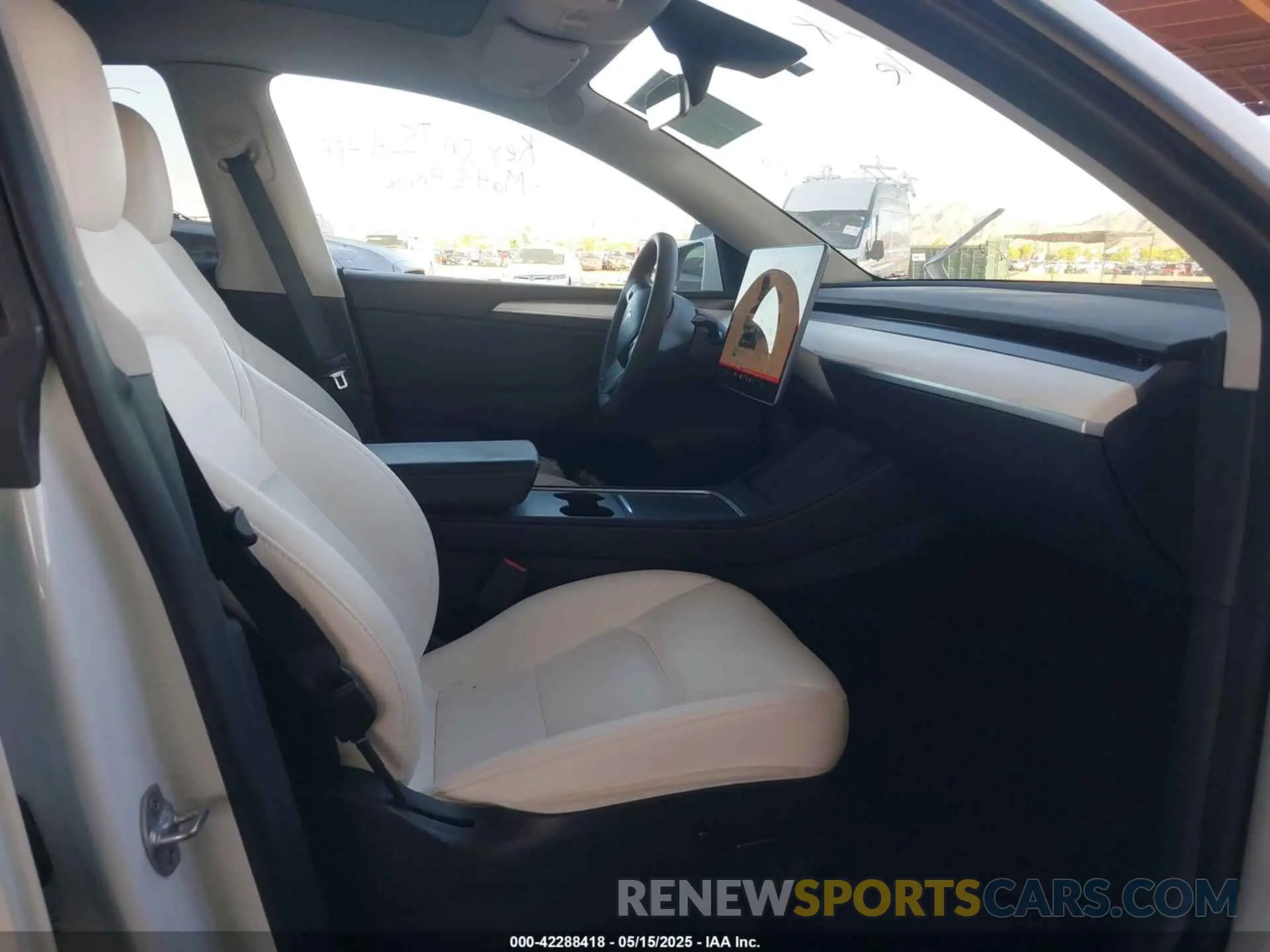 5 Photograph of a damaged car 7SAYGAEE5PF642138 TESLA MODEL Y 2023