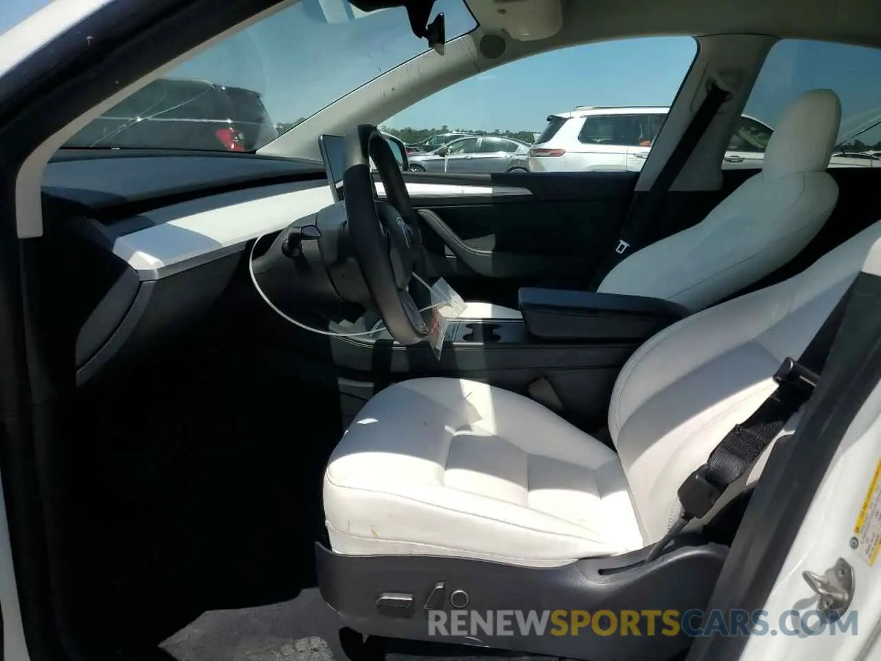 7 Photograph of a damaged car 7SAYGAEE5PF643984 TESLA MODEL Y 2023