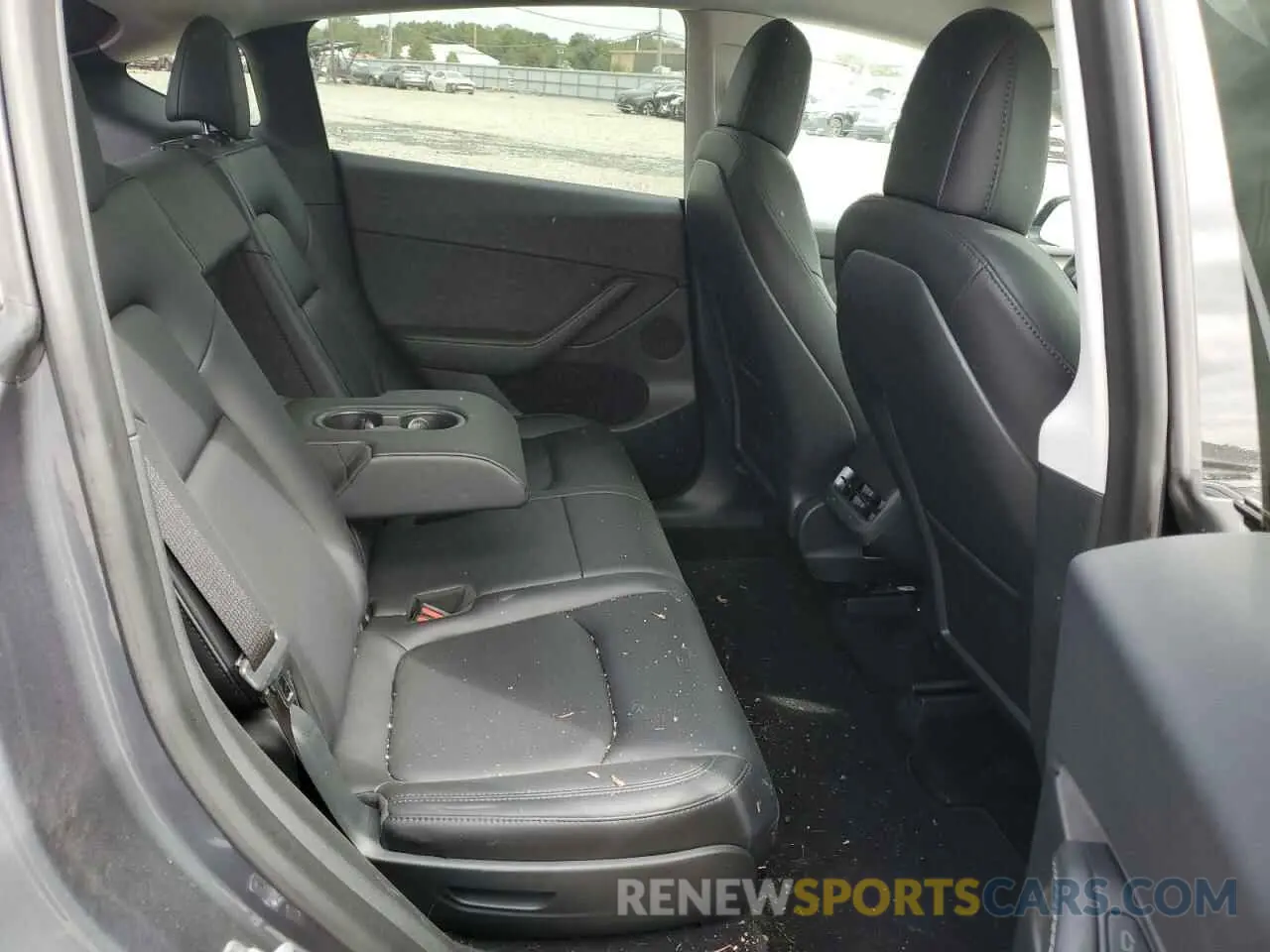 10 Photograph of a damaged car 7SAYGAEE5PF669999 TESLA MODEL Y 2023