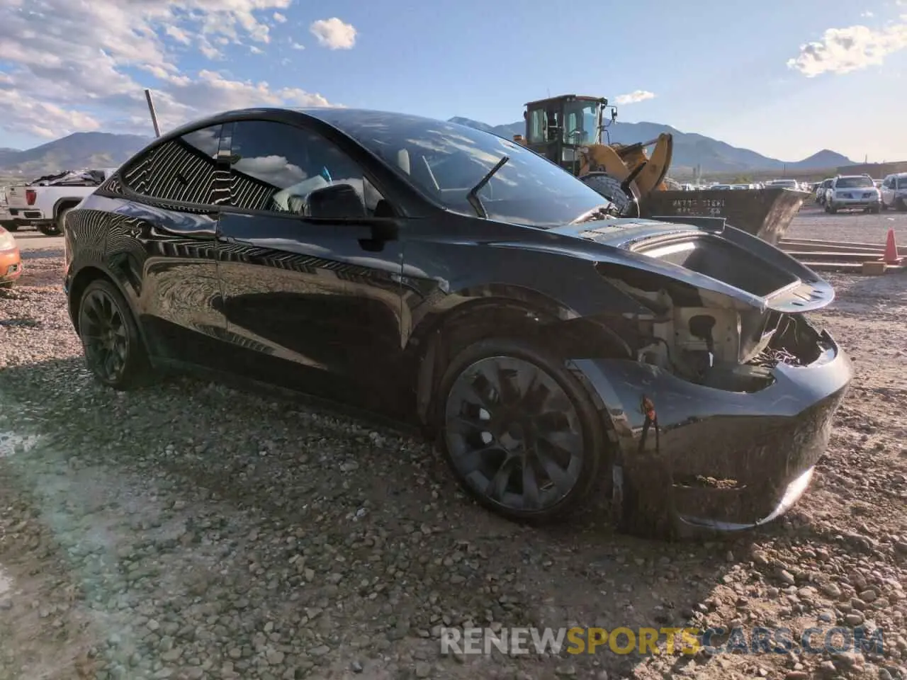 4 Photograph of a damaged car 7SAYGAEE5PF711801 TESLA MODEL Y 2023