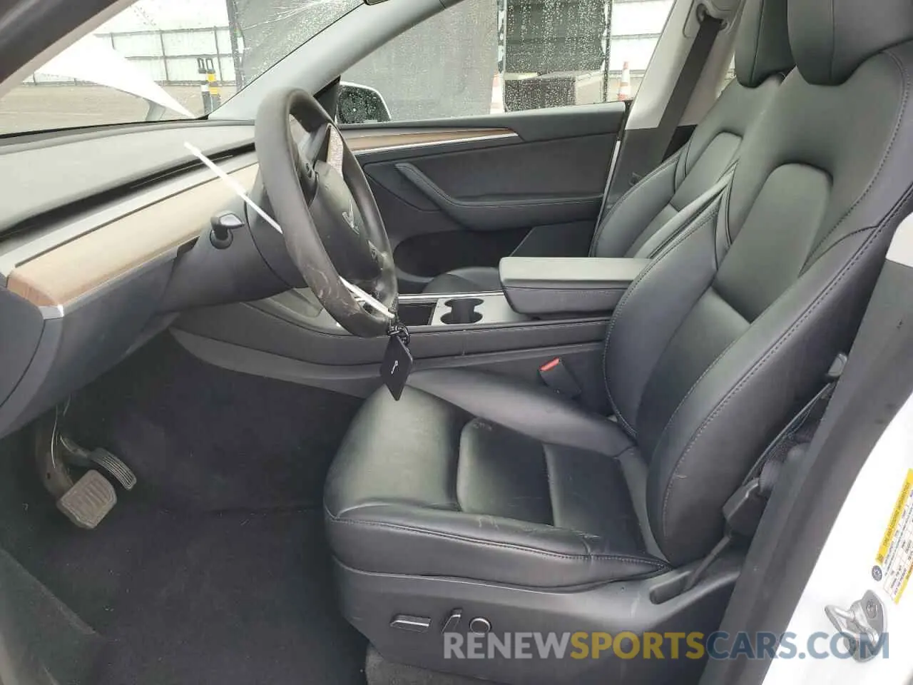 7 Photograph of a damaged car 7SAYGAEE5PF743079 TESLA MODEL Y 2023