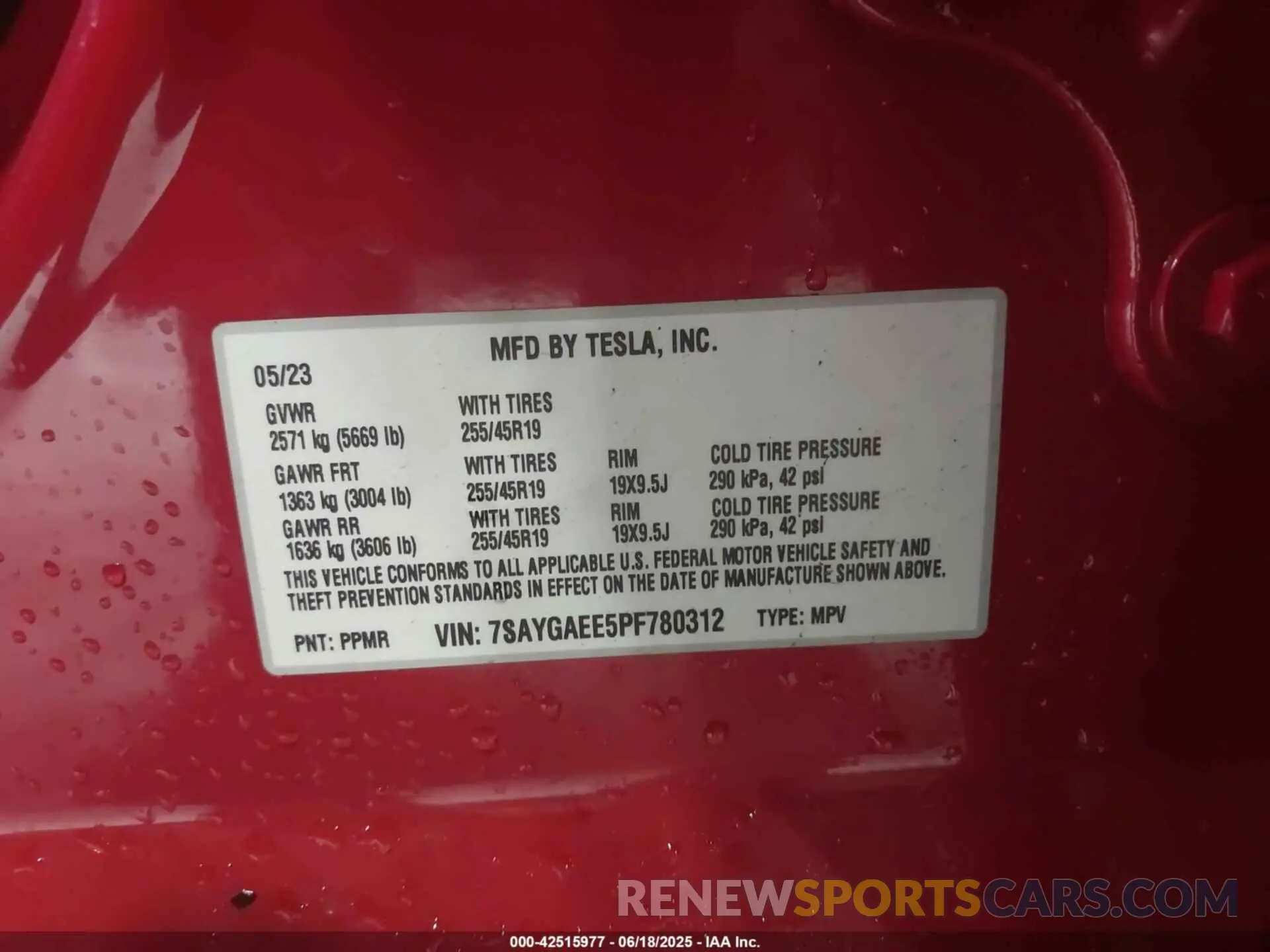 9 Photograph of a damaged car 7SAYGAEE5PF780312 TESLA MODEL Y 2023