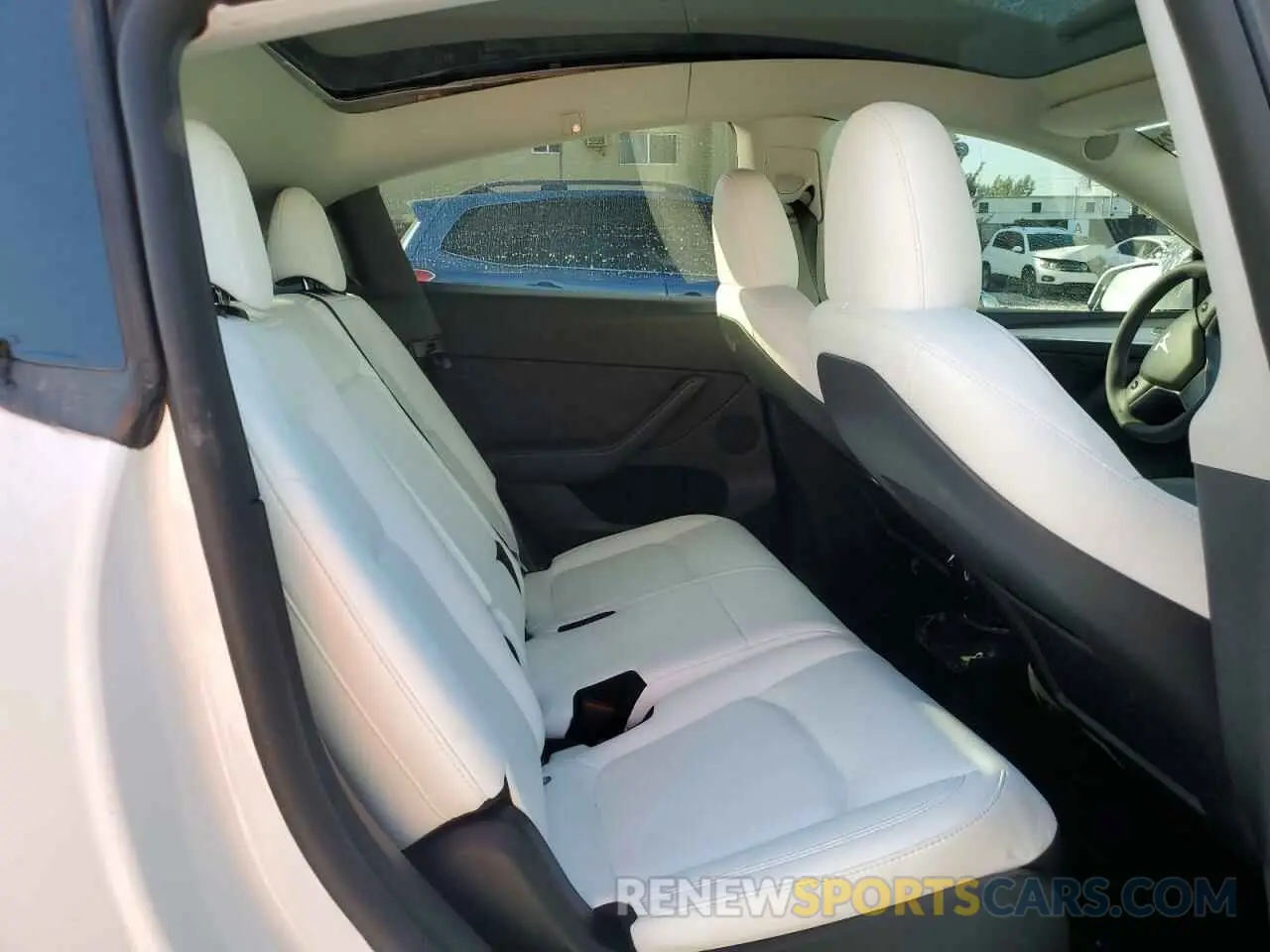 10 Photograph of a damaged car 7SAYGAEE5PF809727 TESLA MODEL Y 2023