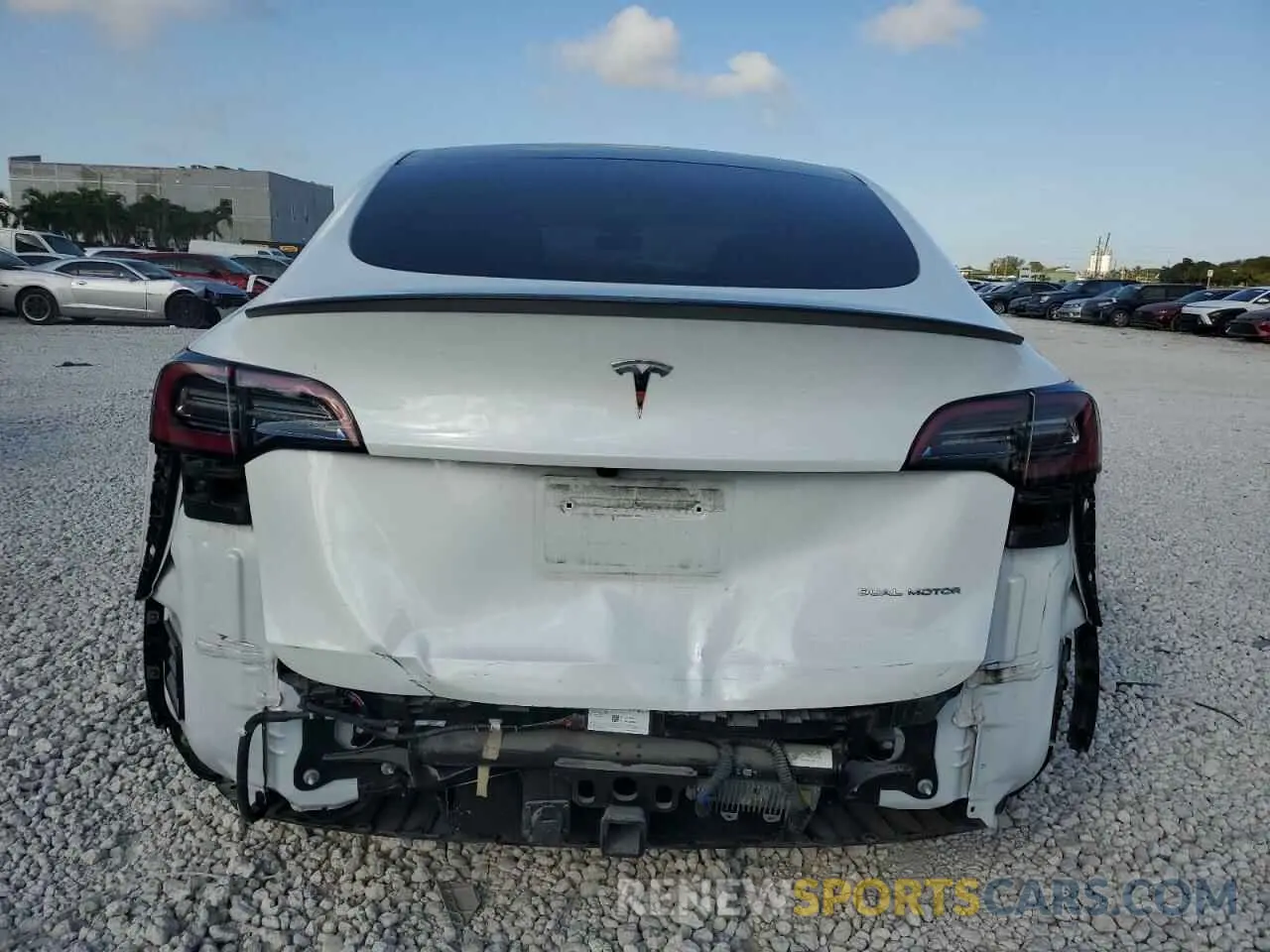 6 Photograph of a damaged car 7SAYGAEE5PF809727 TESLA MODEL Y 2023