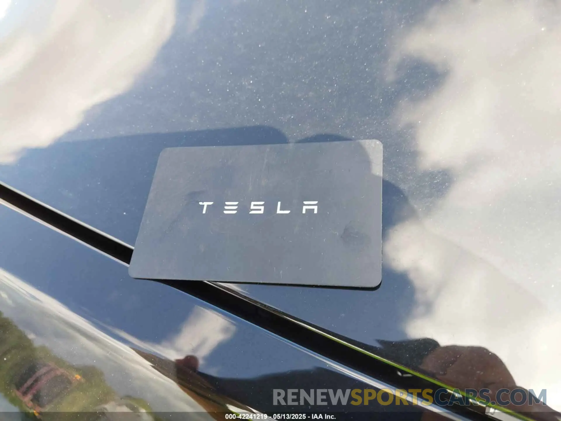 11 Photograph of a damaged car 7SAYGAEE5PF878157 TESLA MODEL Y 2023