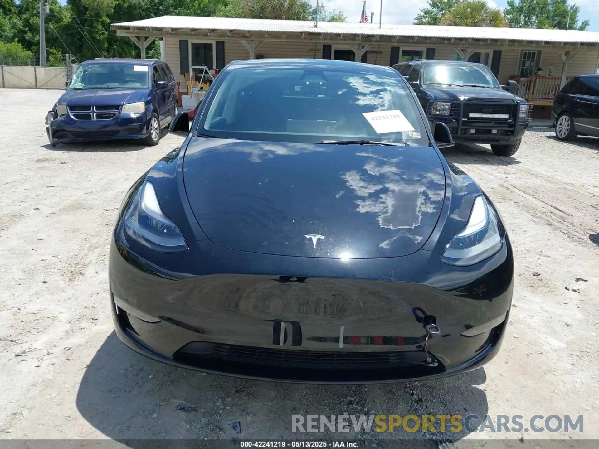 12 Photograph of a damaged car 7SAYGAEE5PF878157 TESLA MODEL Y 2023