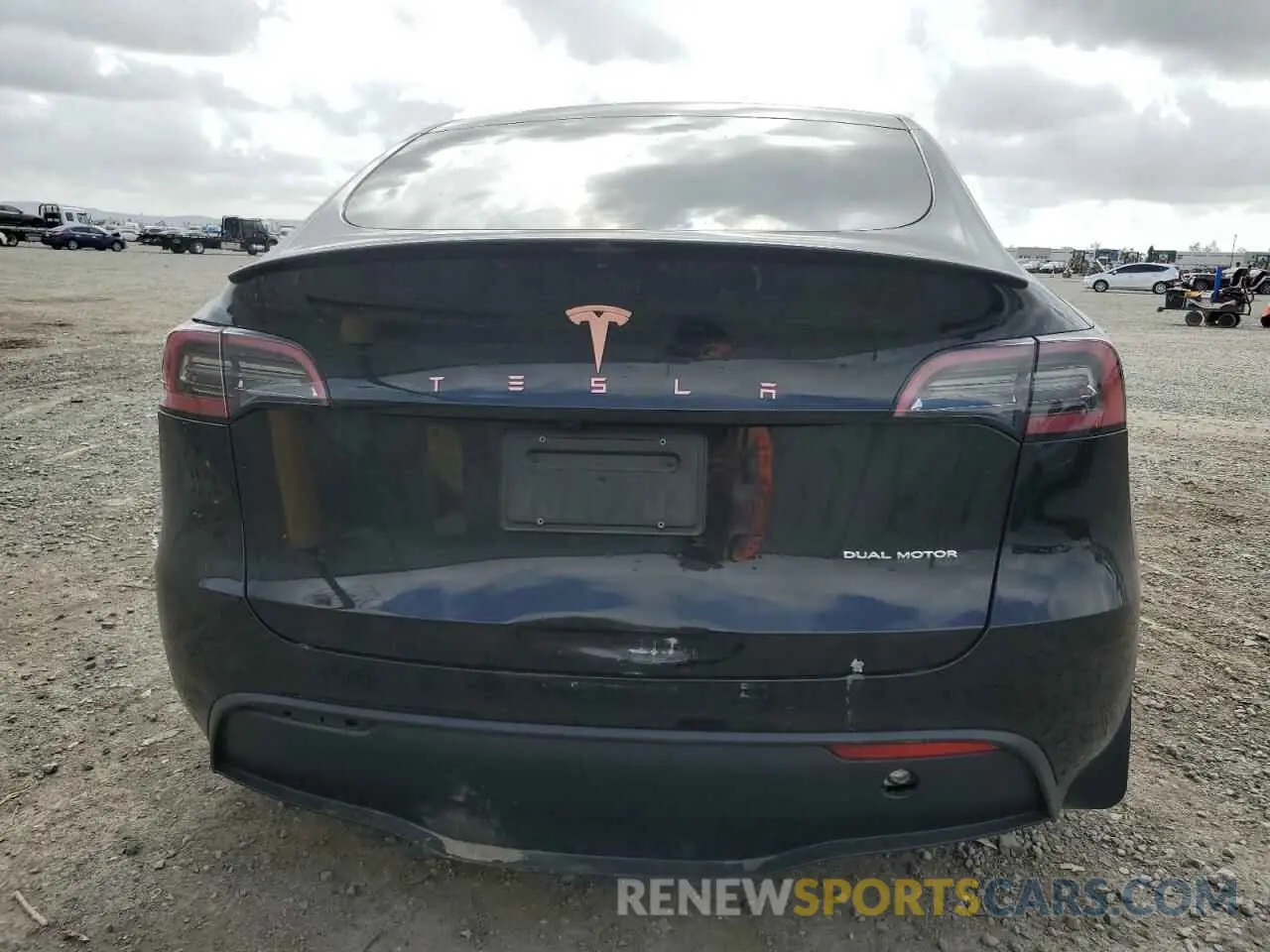 6 Photograph of a damaged car 7SAYGAEE5PF880779 TESLA MODEL Y 2023