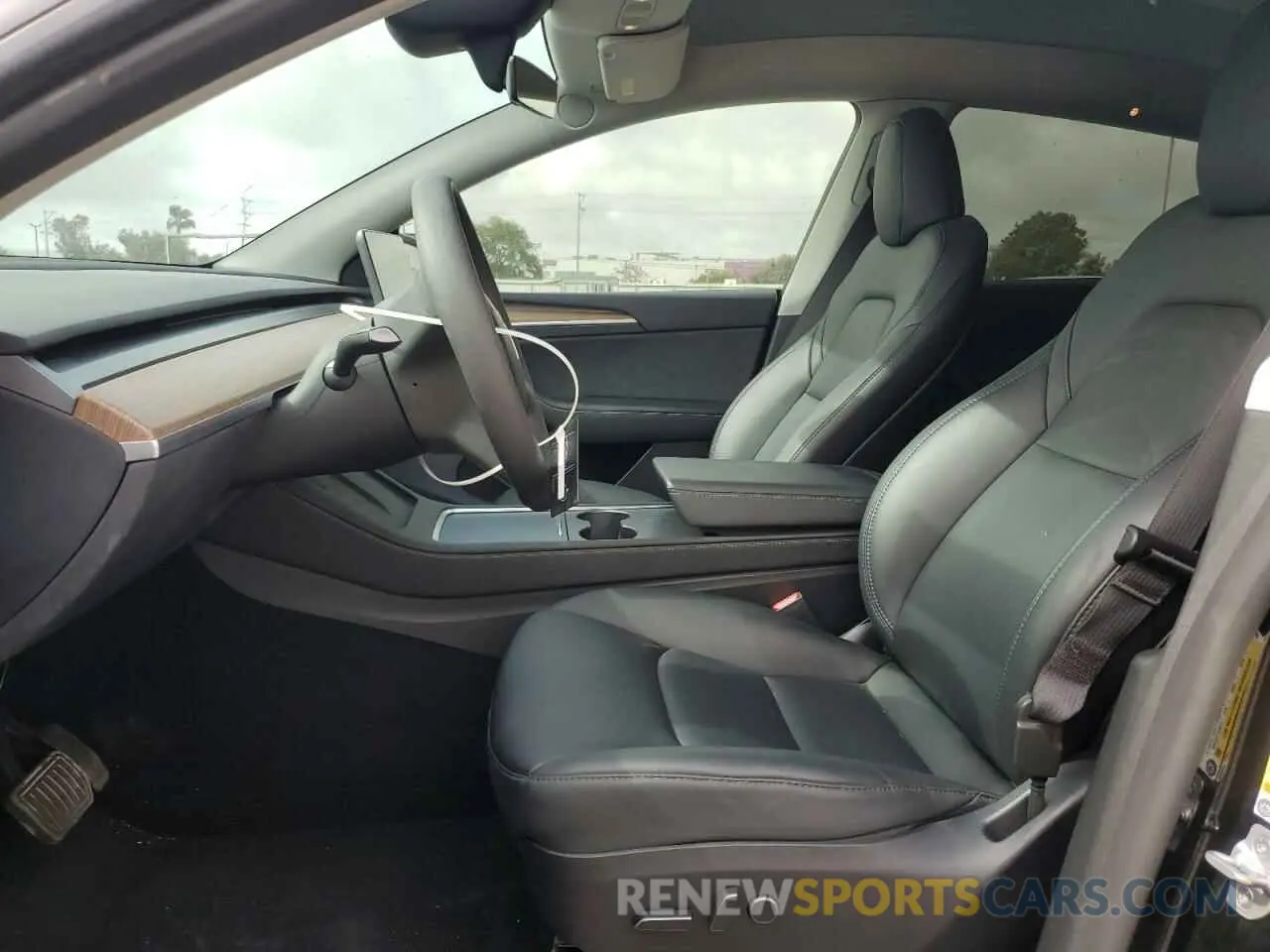 7 Photograph of a damaged car 7SAYGAEE5PF880779 TESLA MODEL Y 2023
