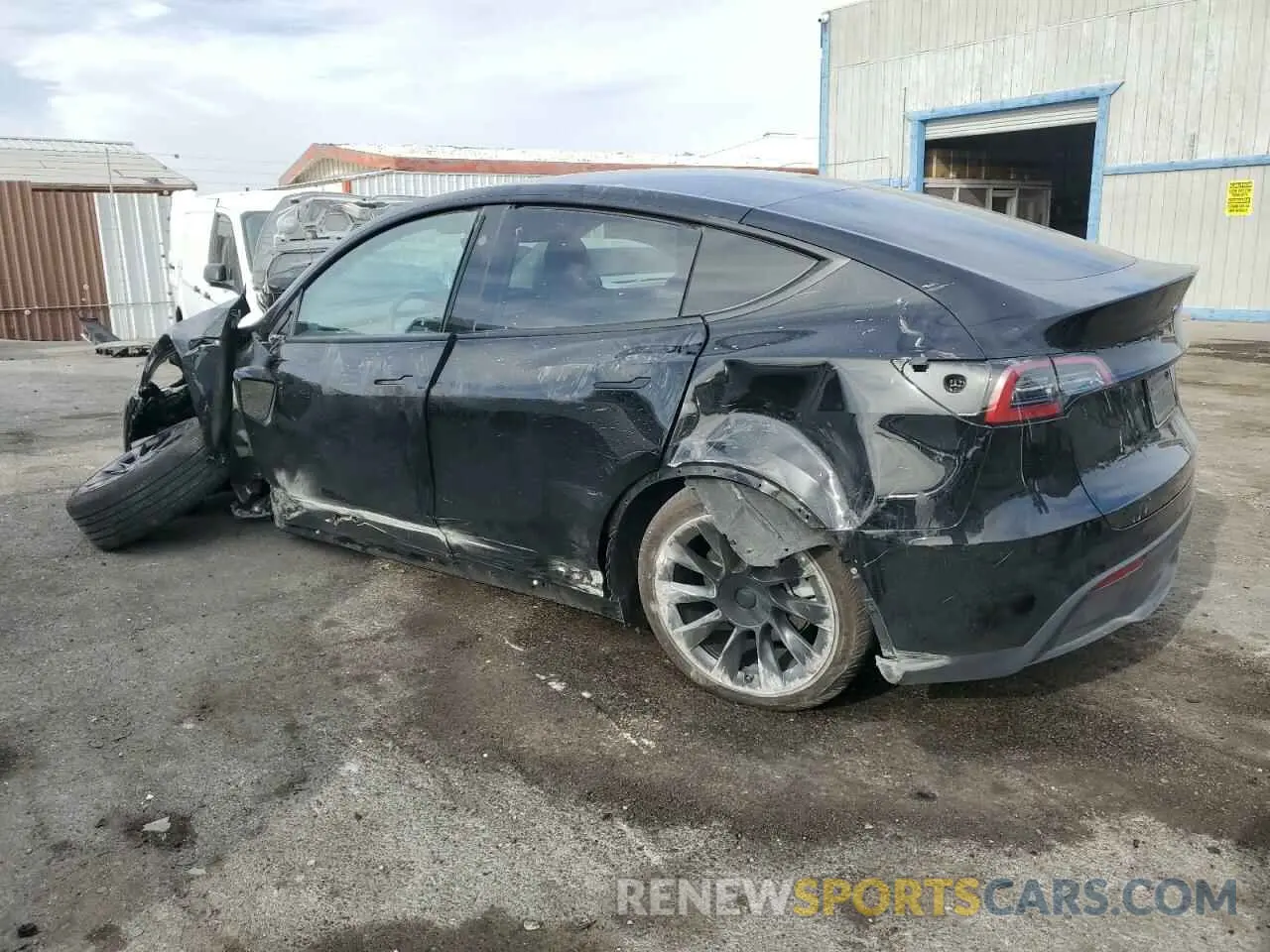 2 Photograph of a damaged car 7SAYGAEE5PF902148 TESLA MODEL Y 2023