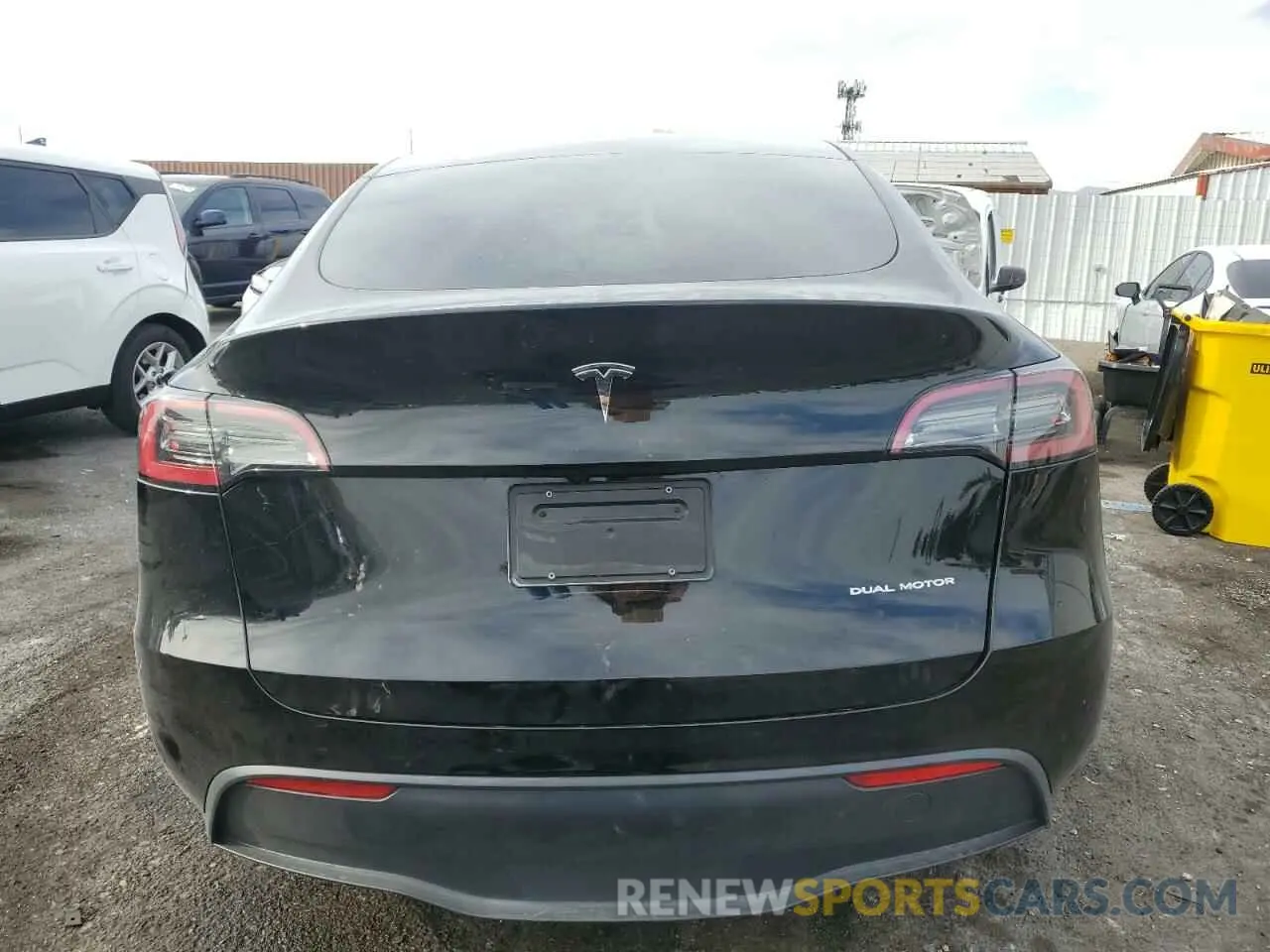 6 Photograph of a damaged car 7SAYGAEE5PF902148 TESLA MODEL Y 2023