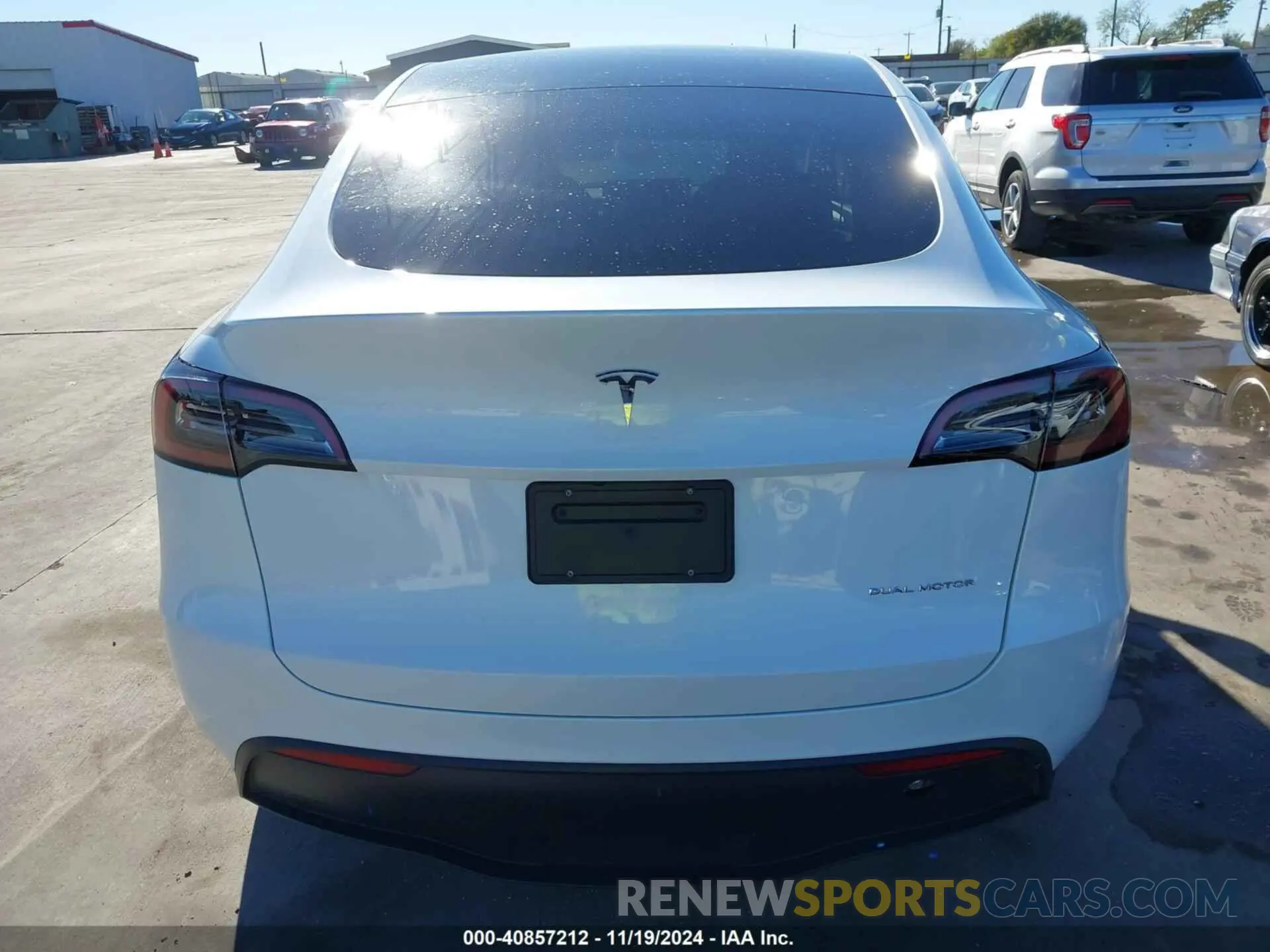 16 Photograph of a damaged car 7SAYGAEE5PF904904 TESLA MODEL Y 2023