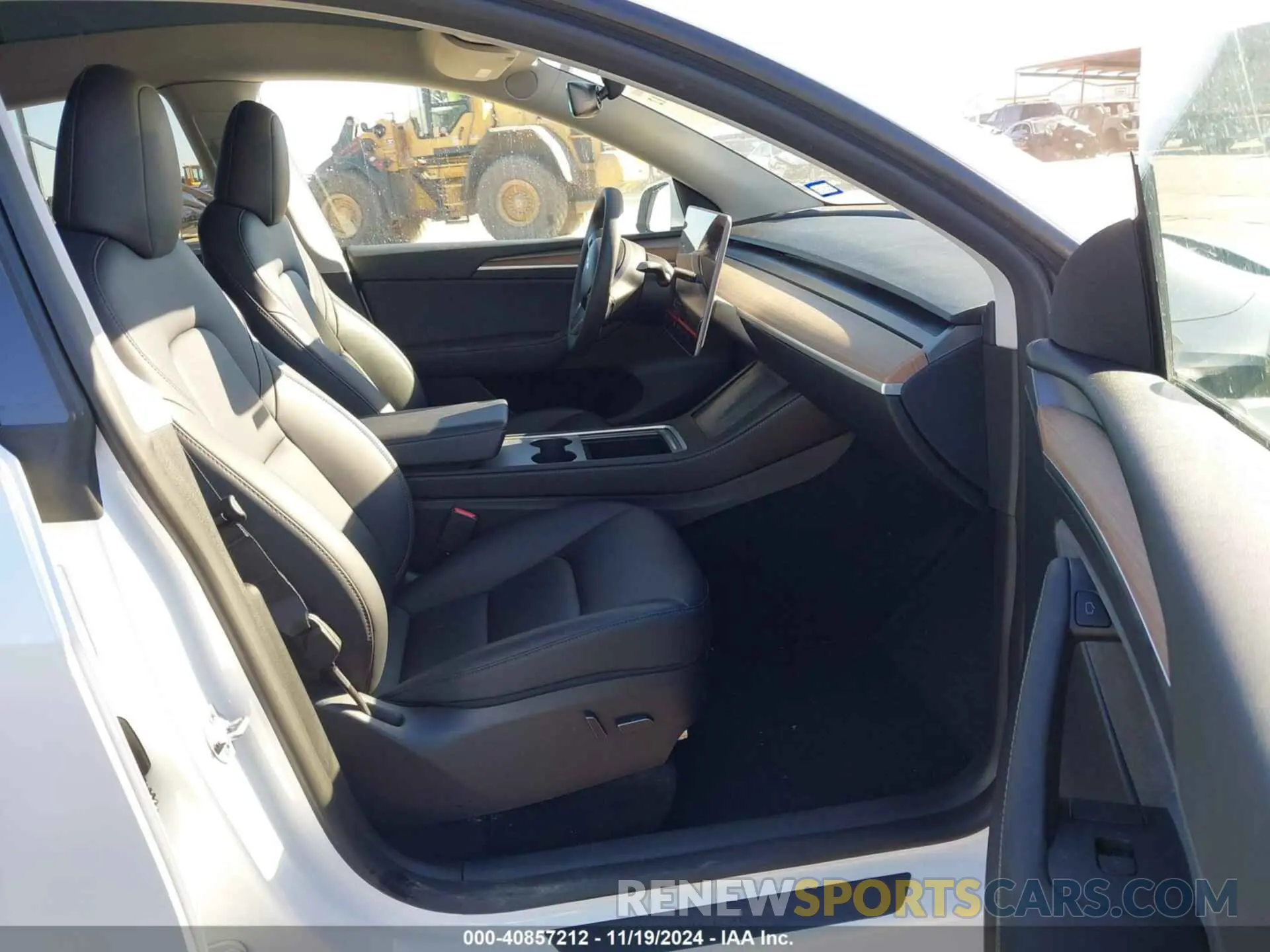 5 Photograph of a damaged car 7SAYGAEE5PF904904 TESLA MODEL Y 2023