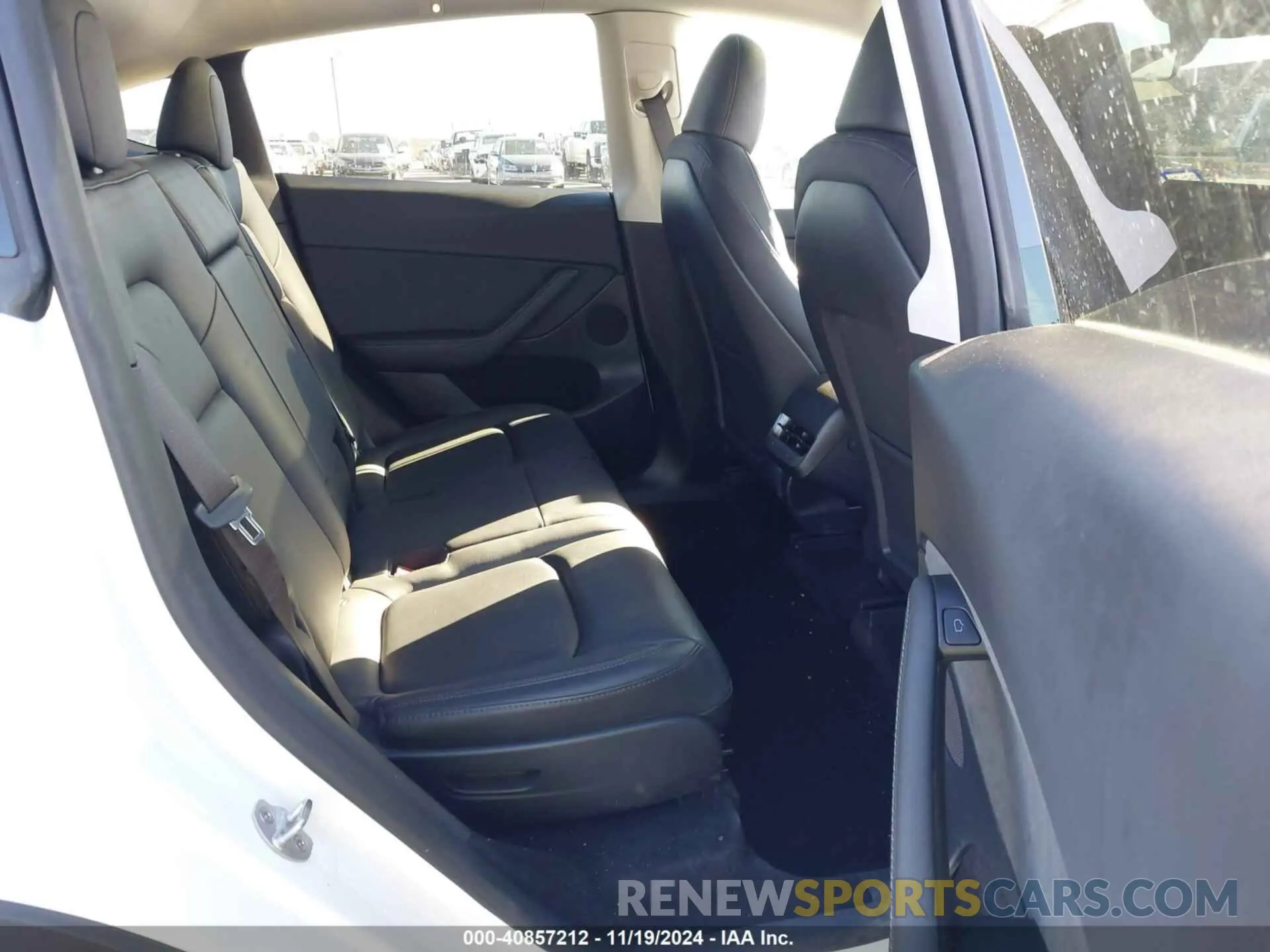 8 Photograph of a damaged car 7SAYGAEE5PF904904 TESLA MODEL Y 2023