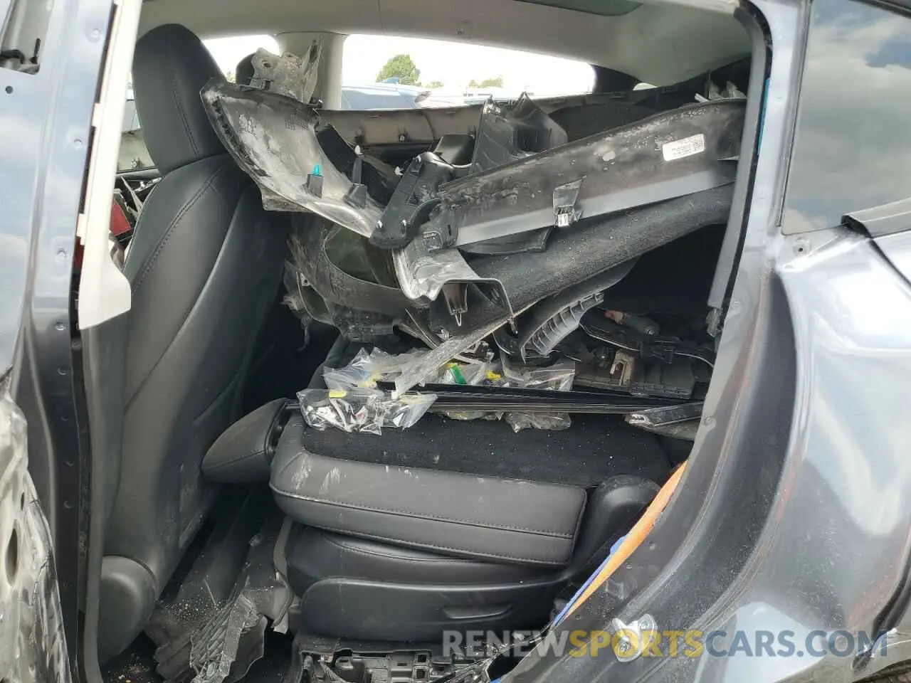 11 Photograph of a damaged car 7SAYGAEE5PF906457 TESLA MODEL Y 2023