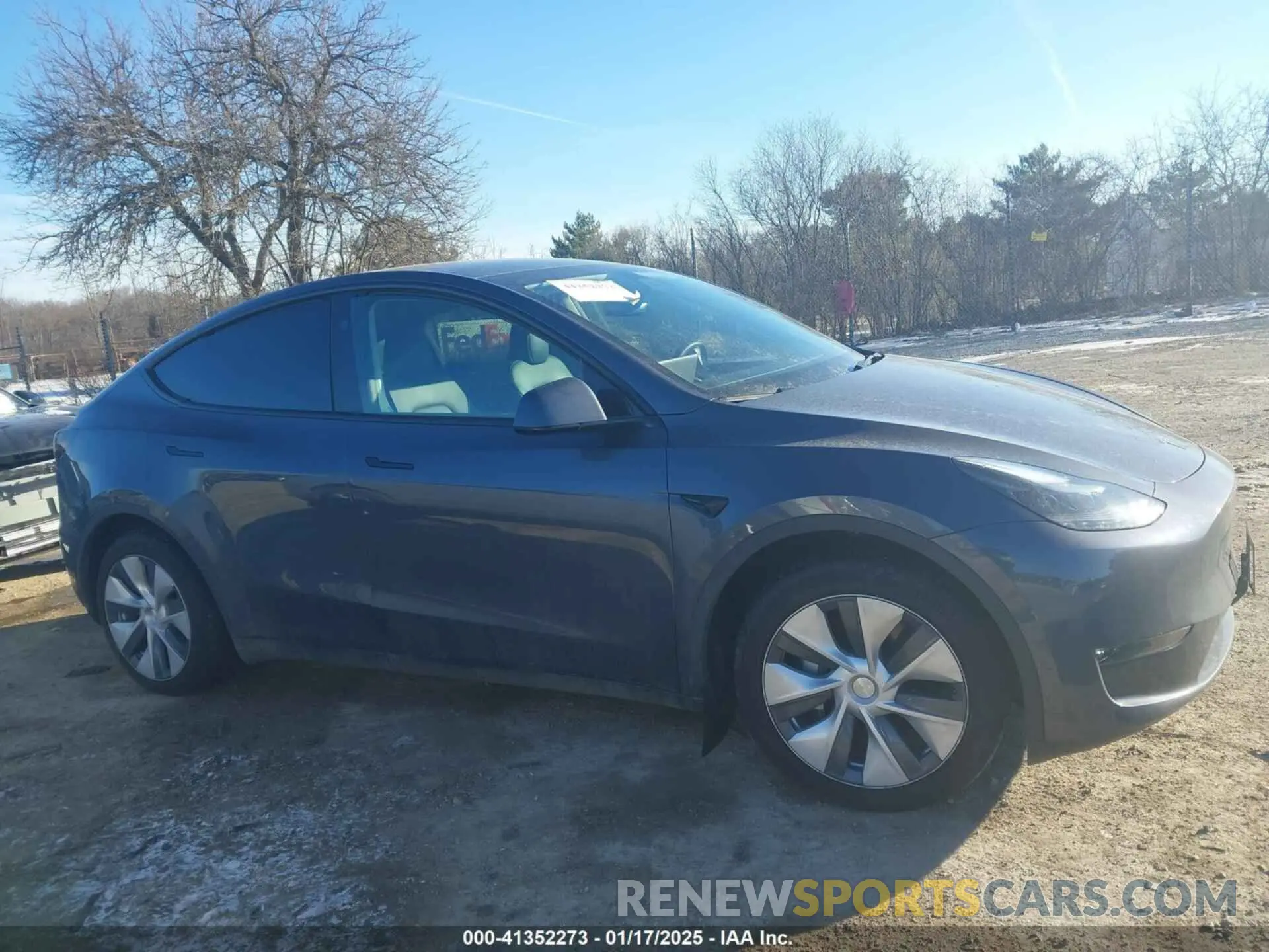 13 Photograph of a damaged car 7SAYGAEE5PF927115 TESLA MODEL Y 2023