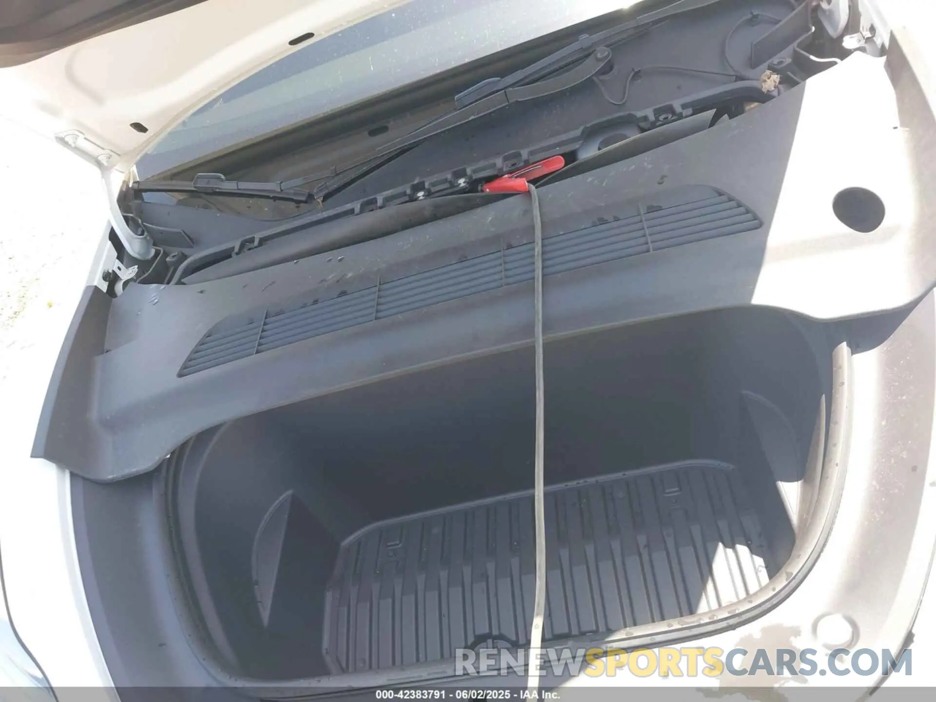 10 Photograph of a damaged car 7SAYGAEE6PF610721 TESLA MODEL Y 2023