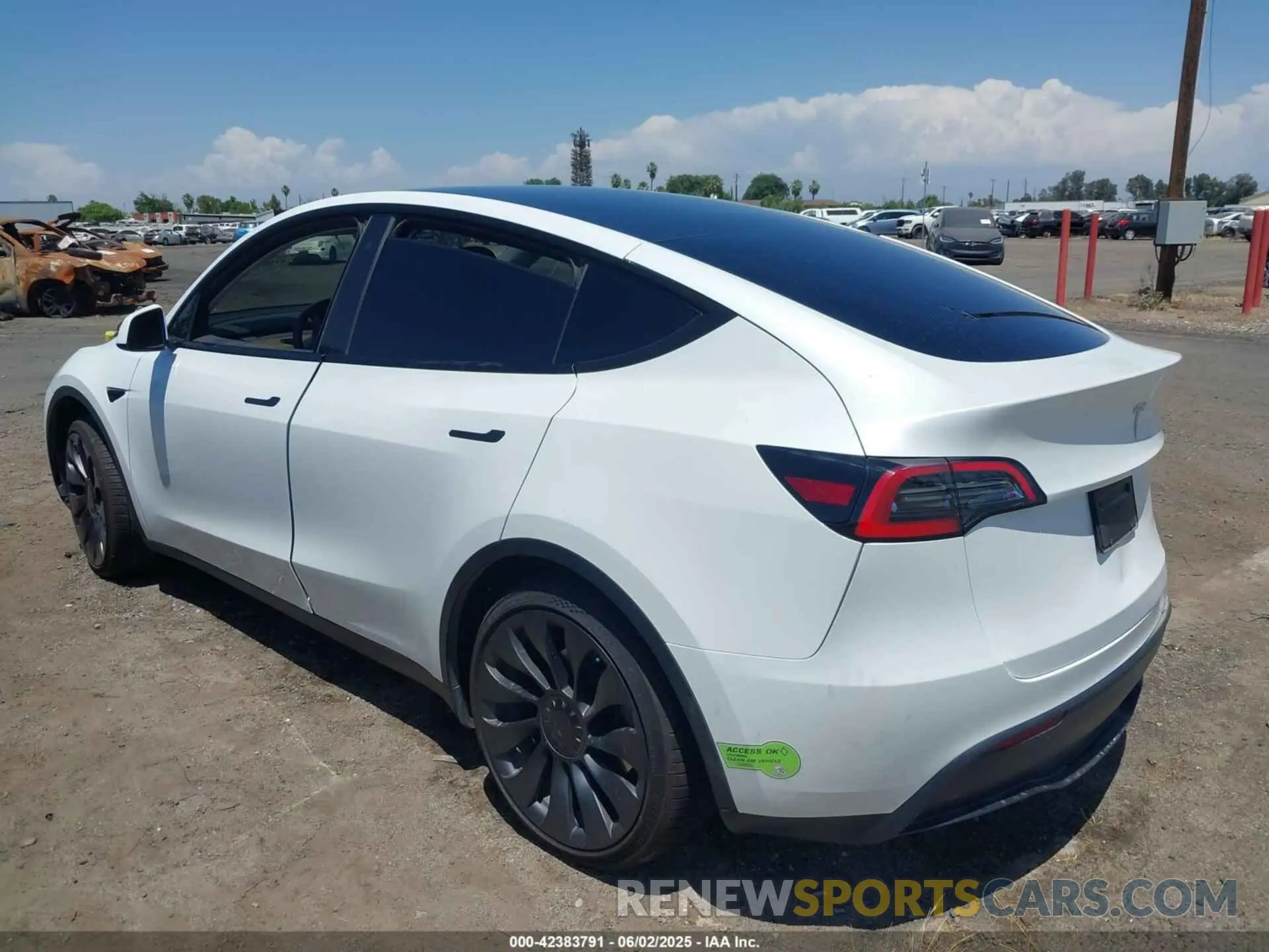 3 Photograph of a damaged car 7SAYGAEE6PF610721 TESLA MODEL Y 2023