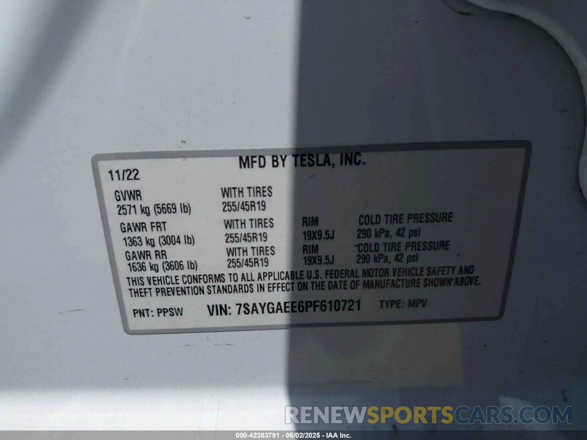 9 Photograph of a damaged car 7SAYGAEE6PF610721 TESLA MODEL Y 2023