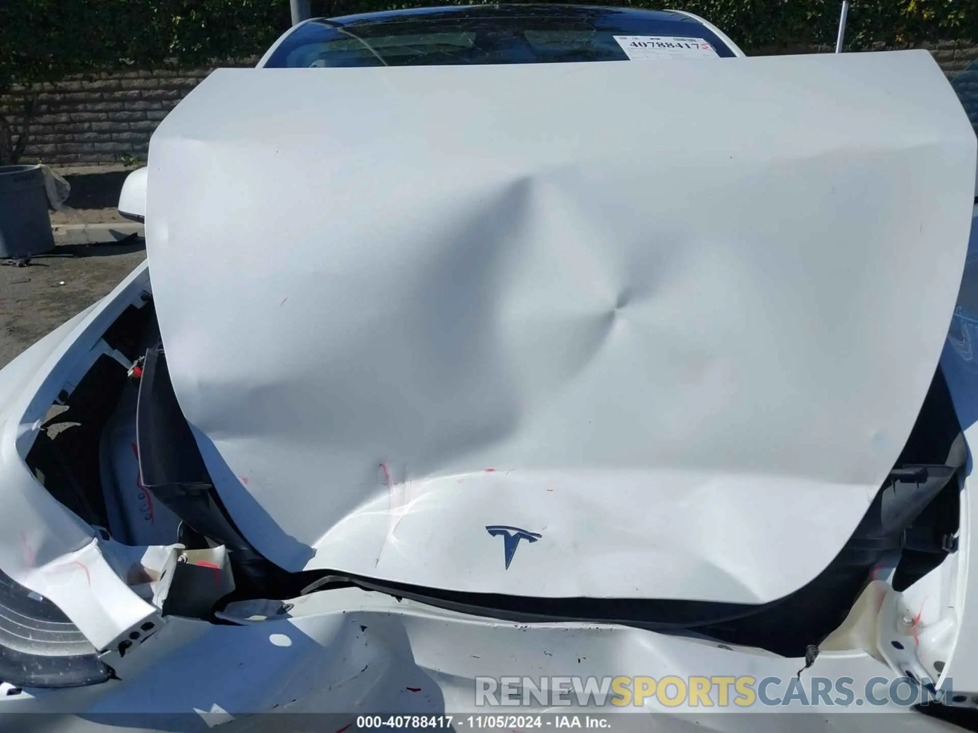 10 Photograph of a damaged car 7SAYGAEE6PF662625 TESLA MODEL Y 2023