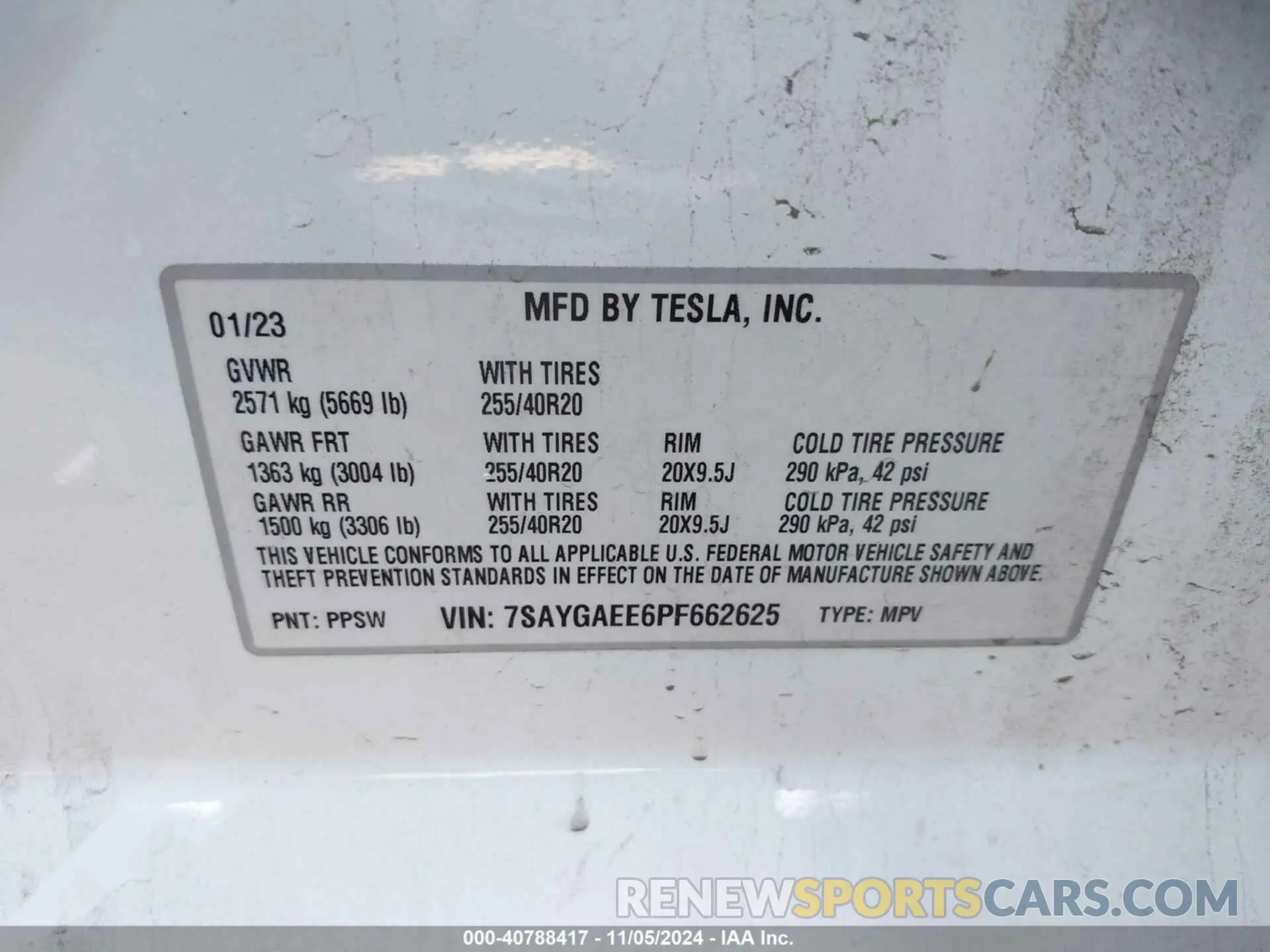 9 Photograph of a damaged car 7SAYGAEE6PF662625 TESLA MODEL Y 2023