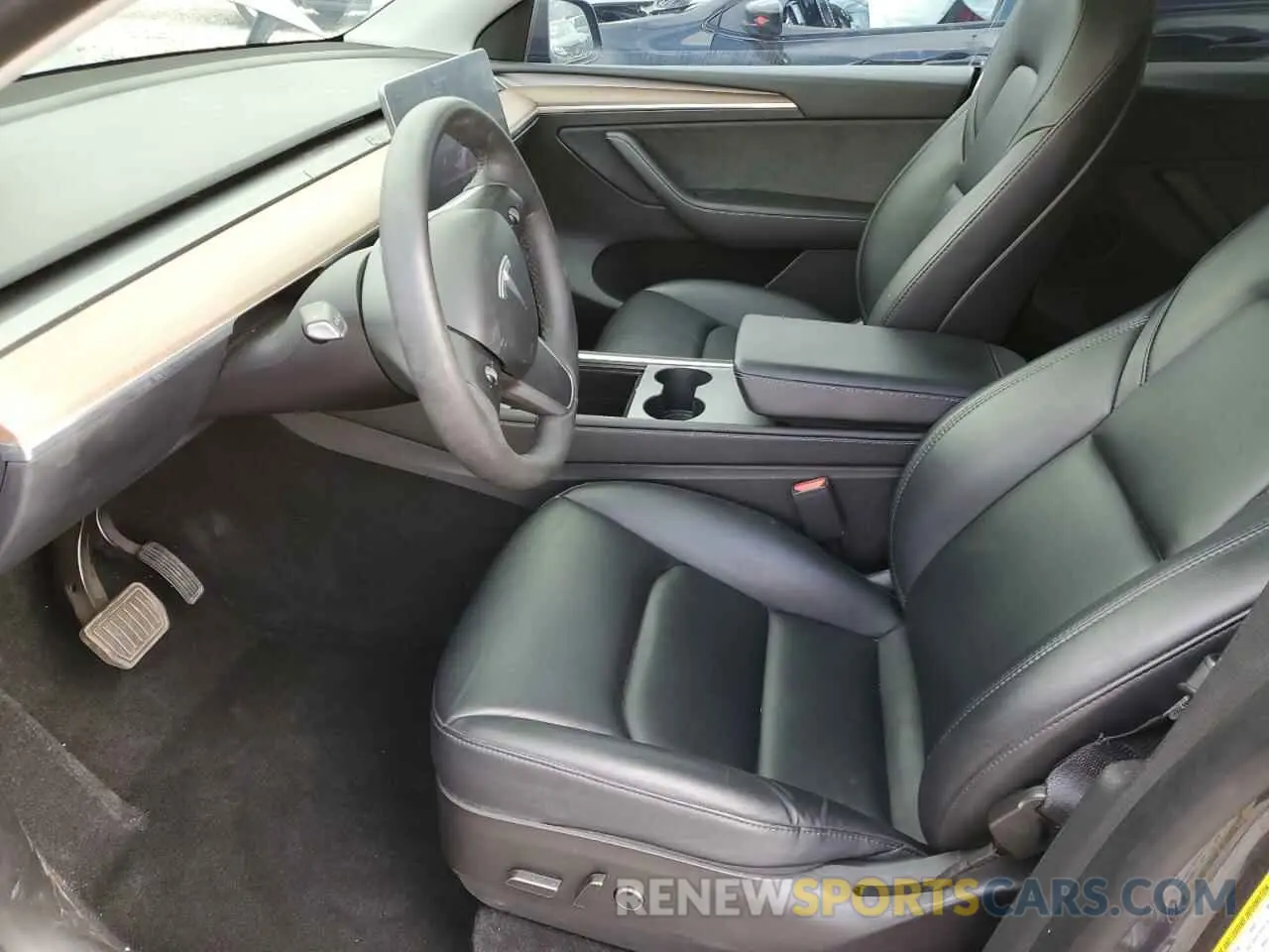 7 Photograph of a damaged car 7SAYGAEE6PF692711 TESLA MODEL Y 2023