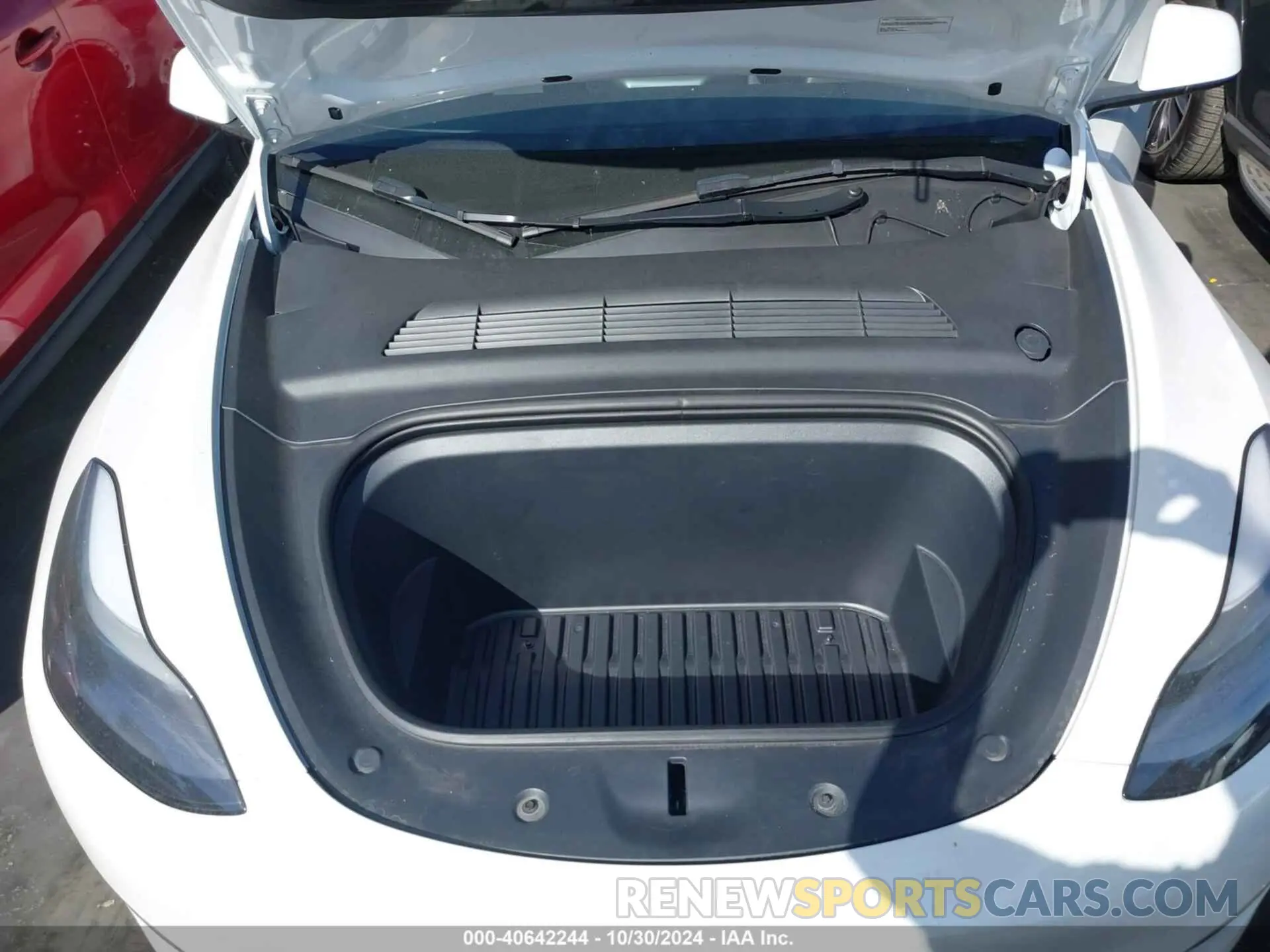 10 Photograph of a damaged car 7SAYGAEE6PF769769 TESLA MODEL Y 2023