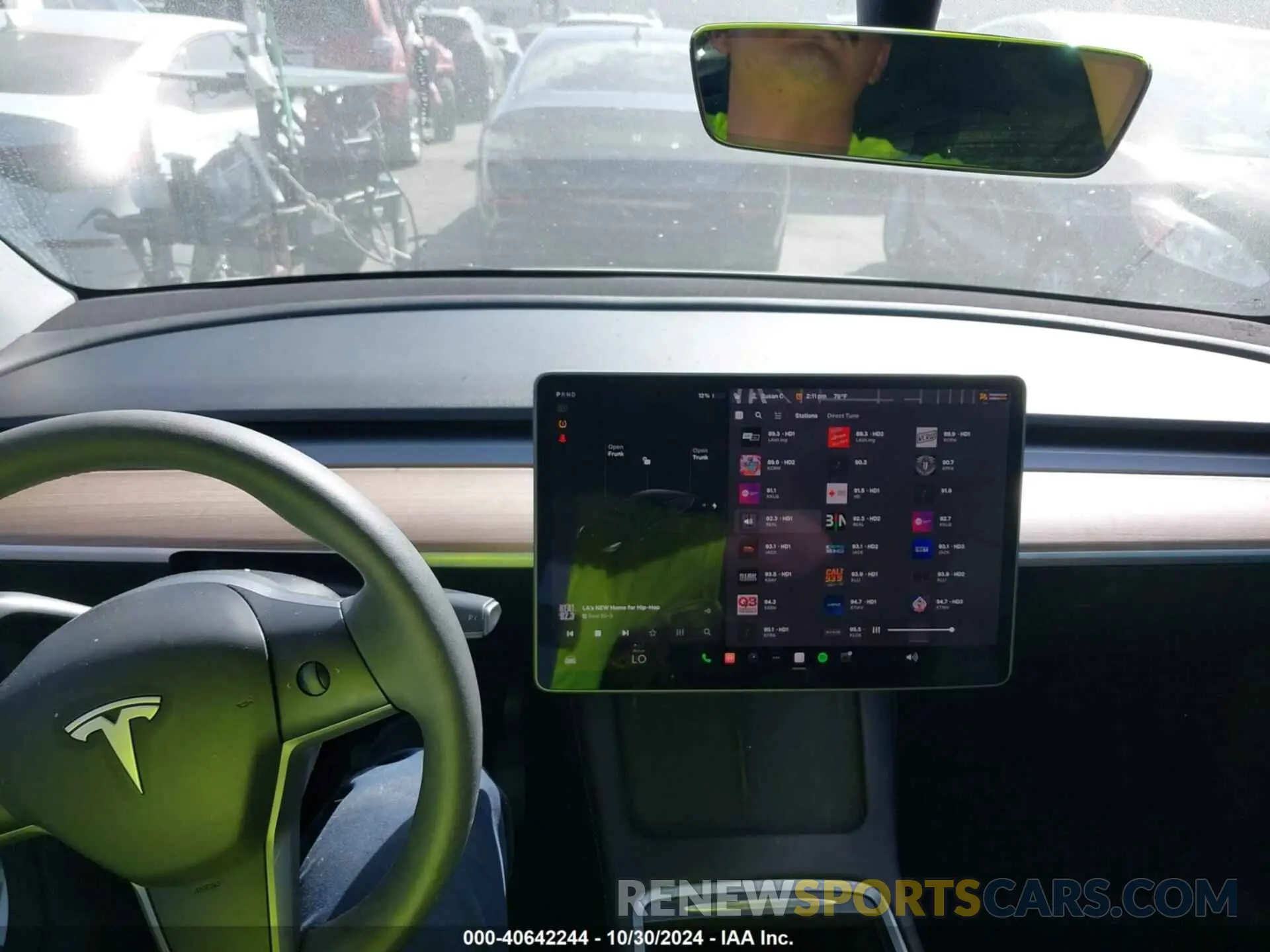 19 Photograph of a damaged car 7SAYGAEE6PF769769 TESLA MODEL Y 2023