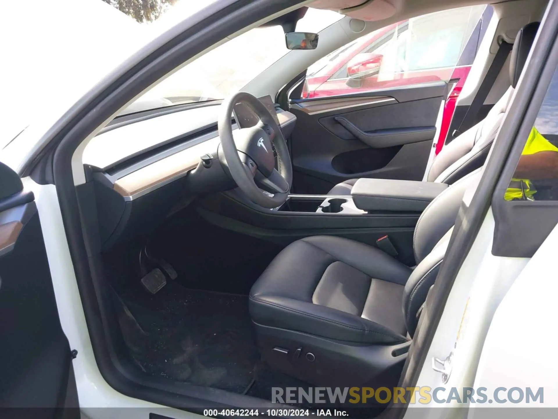 23 Photograph of a damaged car 7SAYGAEE6PF769769 TESLA MODEL Y 2023