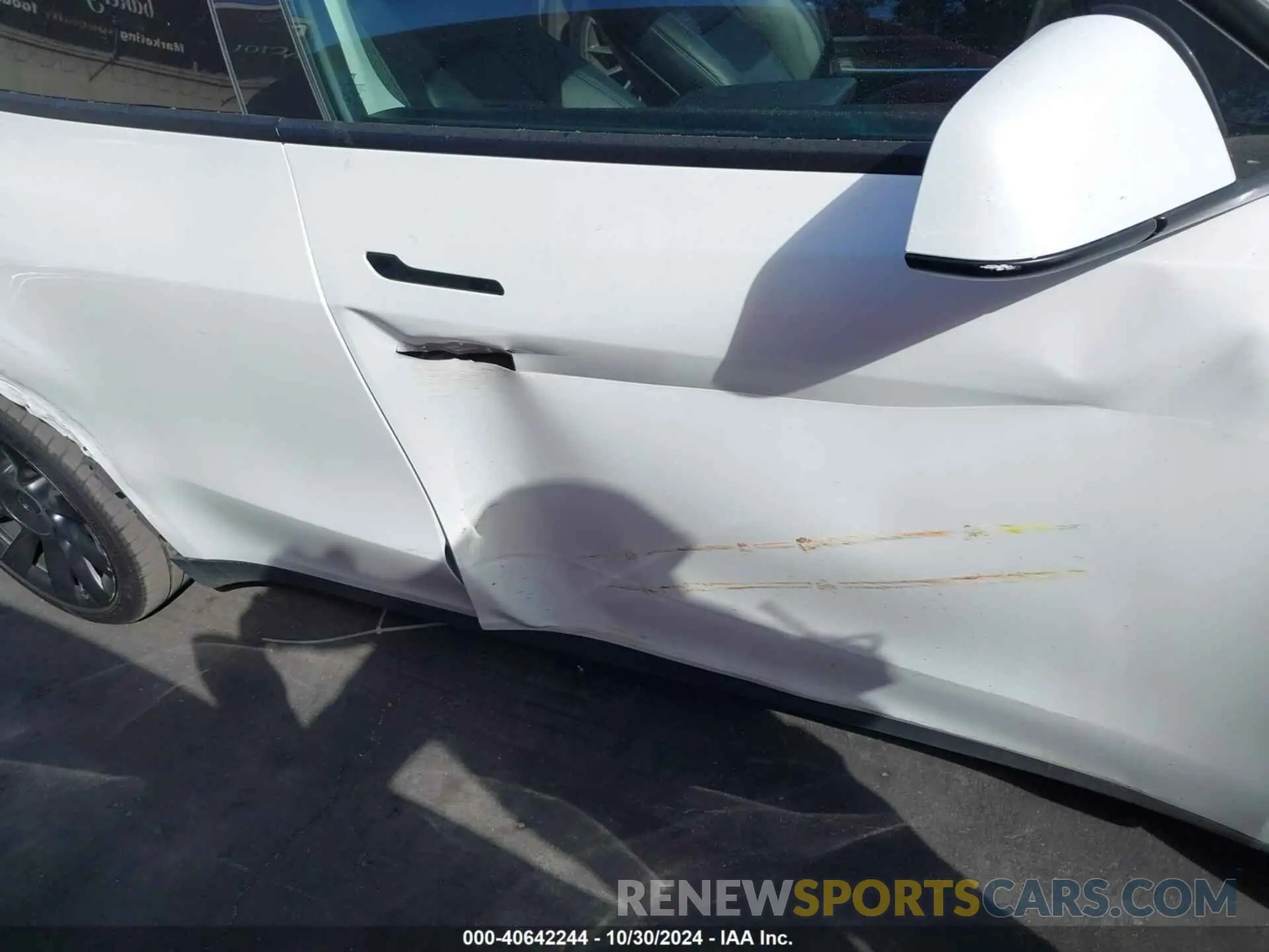 6 Photograph of a damaged car 7SAYGAEE6PF769769 TESLA MODEL Y 2023