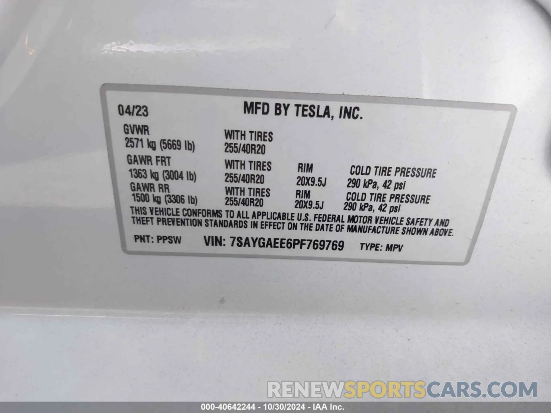 9 Photograph of a damaged car 7SAYGAEE6PF769769 TESLA MODEL Y 2023