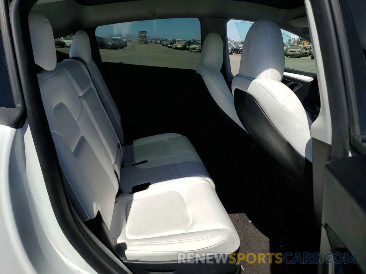 10 Photograph of a damaged car 7SAYGAEE6PF777113 TESLA MODEL Y 2023