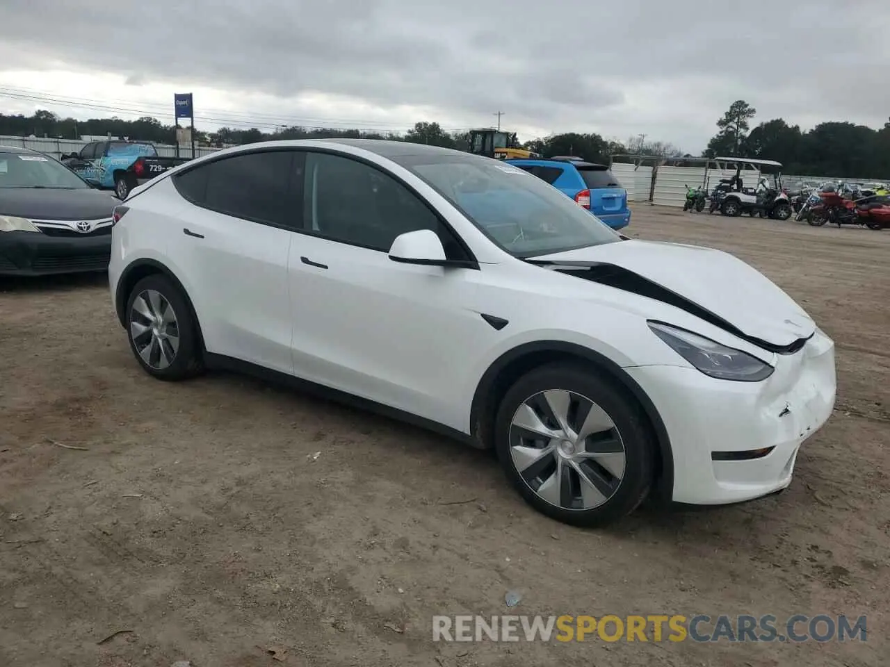 4 Photograph of a damaged car 7SAYGAEE6PF801961 TESLA MODEL Y 2023