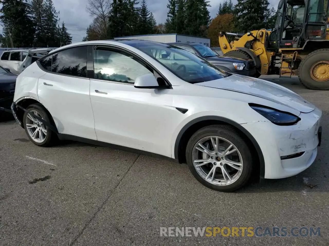 4 Photograph of a damaged car 7SAYGAEE6PF827170 TESLA MODEL Y 2023