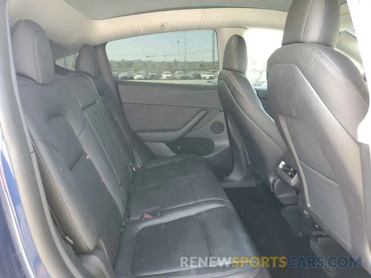 10 Photograph of a damaged car 7SAYGAEE7PF596165 TESLA MODEL Y 2023