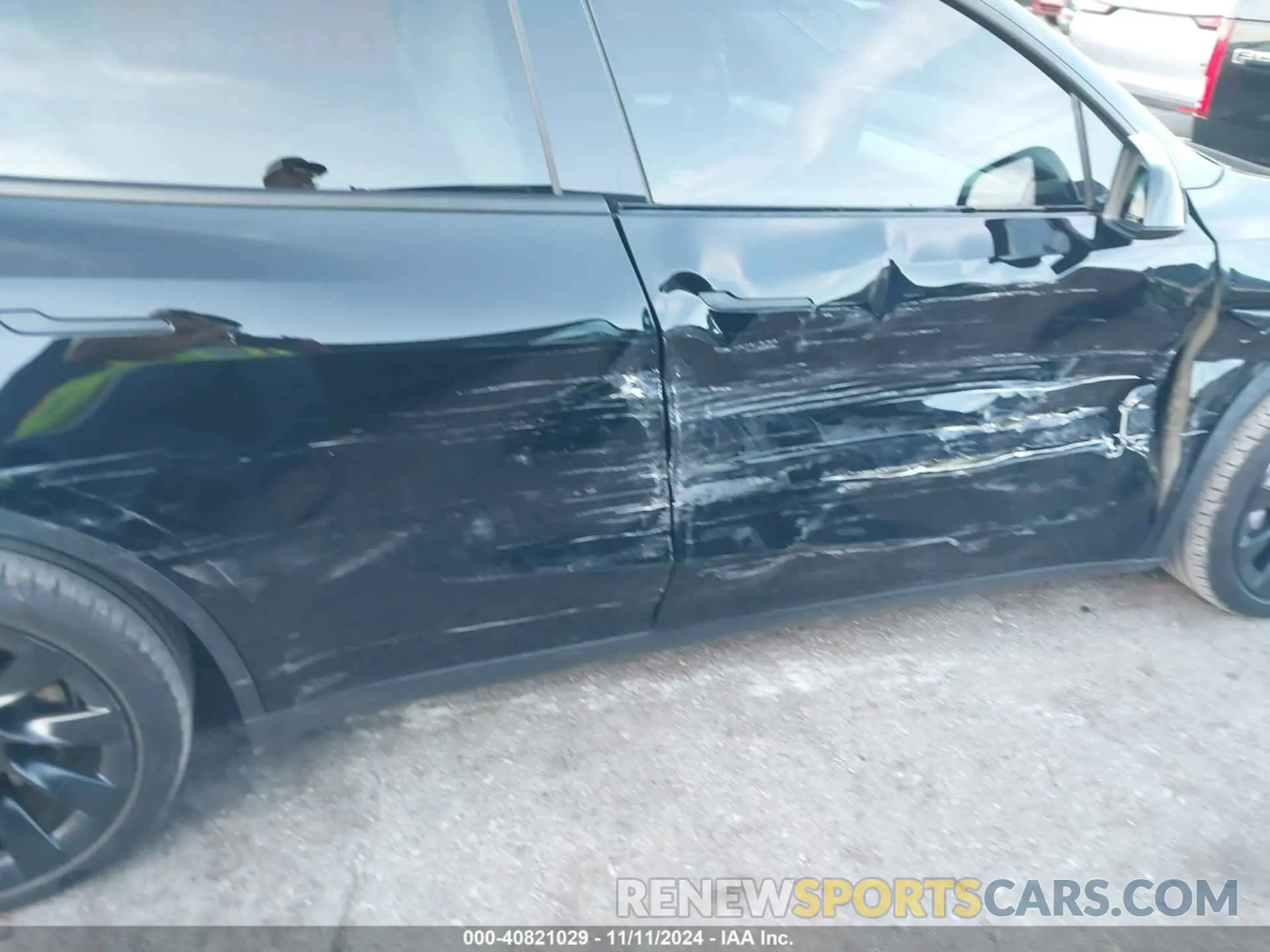 6 Photograph of a damaged car 7SAYGAEE7PF599180 TESLA MODEL Y 2023