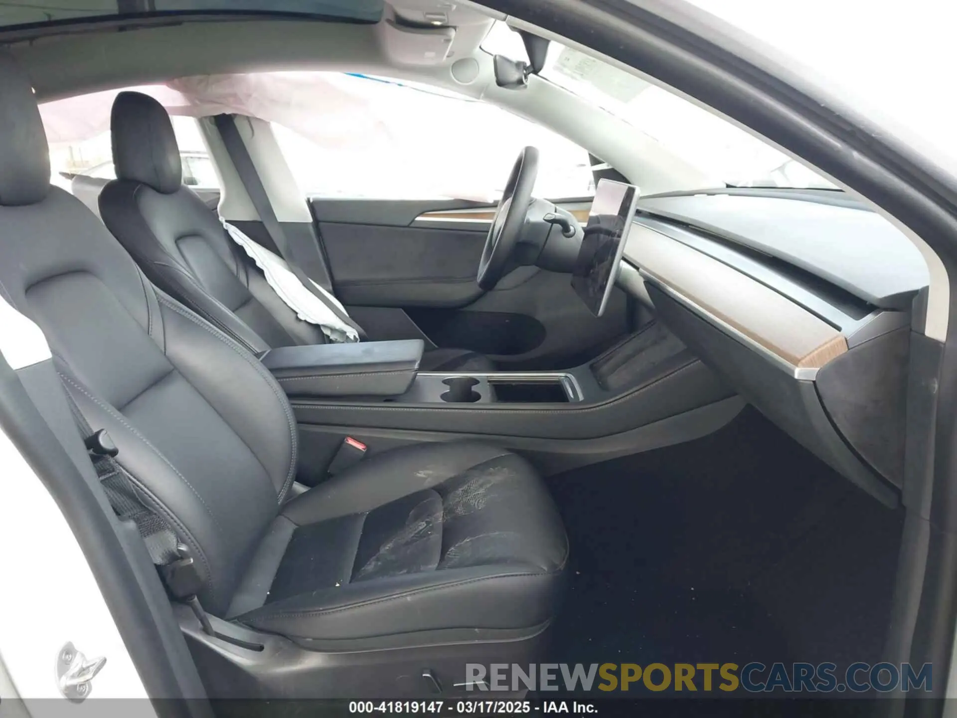 5 Photograph of a damaged car 7SAYGAEE7PF607195 TESLA MODEL Y 2023