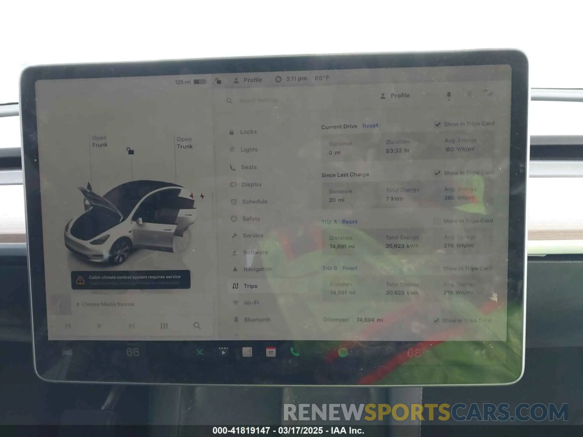 7 Photograph of a damaged car 7SAYGAEE7PF607195 TESLA MODEL Y 2023