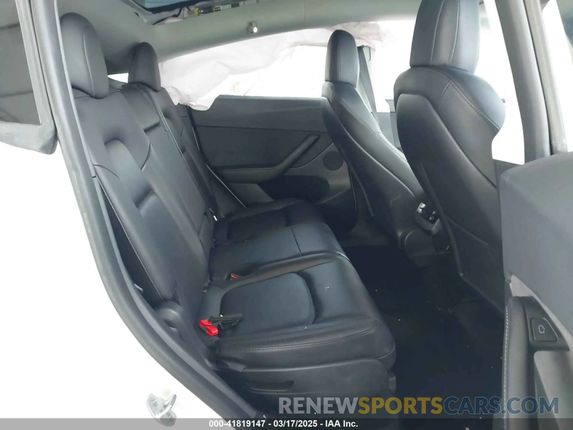 8 Photograph of a damaged car 7SAYGAEE7PF607195 TESLA MODEL Y 2023
