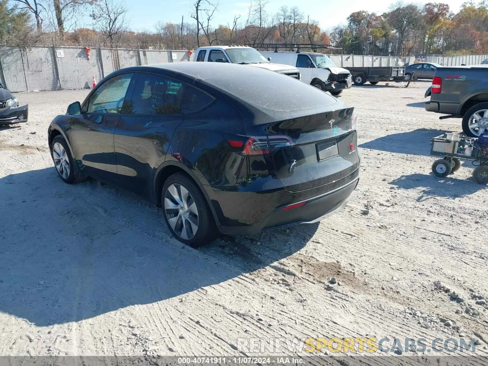3 Photograph of a damaged car 7SAYGAEE7PF613000 TESLA MODEL Y 2023