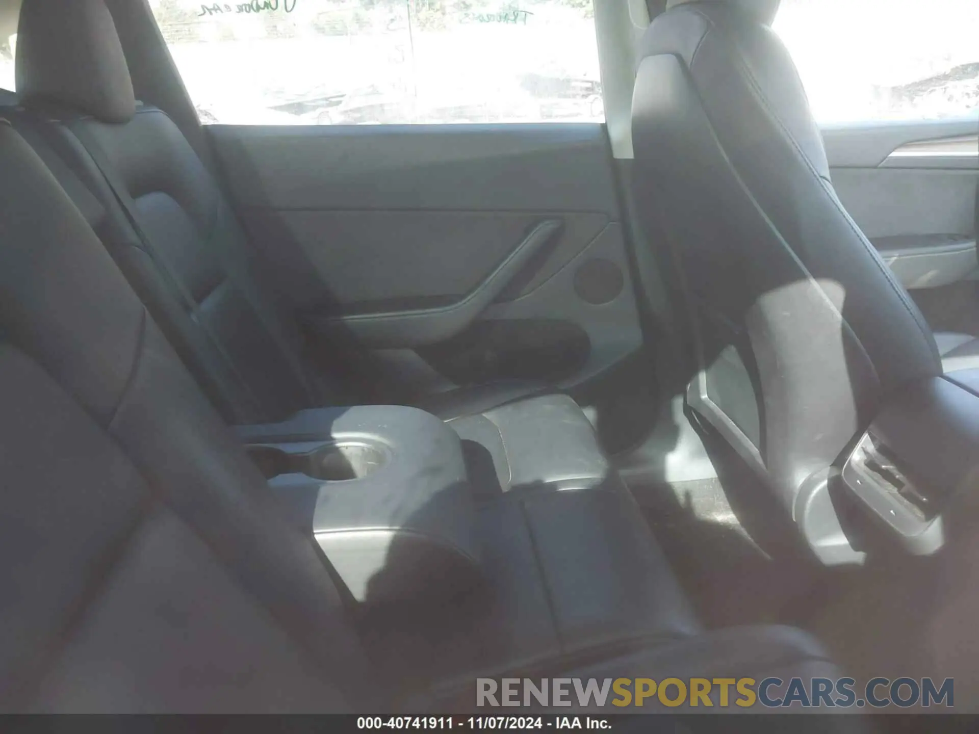 8 Photograph of a damaged car 7SAYGAEE7PF613000 TESLA MODEL Y 2023