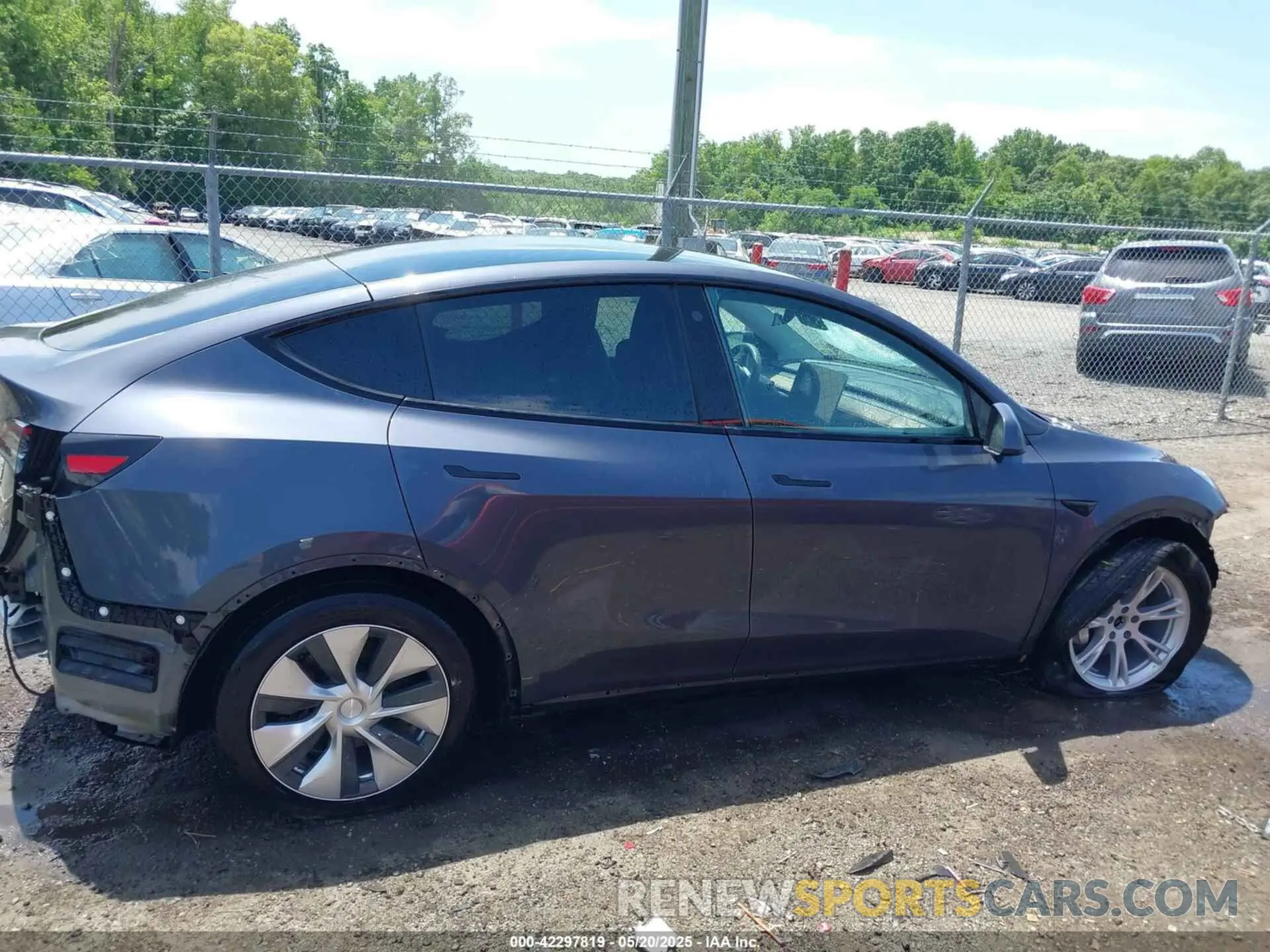 14 Photograph of a damaged car 7SAYGAEE7PF615751 TESLA MODEL Y 2023